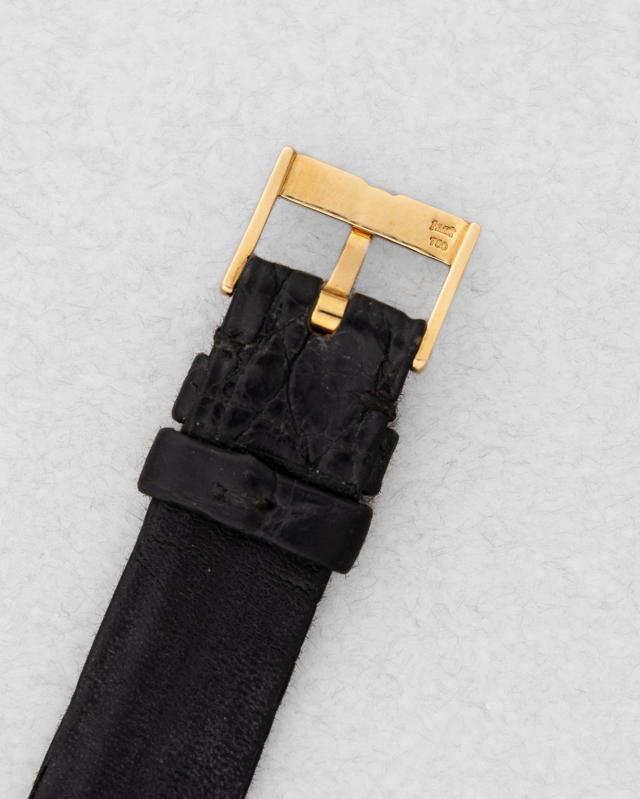 UQYY Piaget Polo « Medium » de 1ère génération en or jaune et cadran en Onyx noir, réf. 8673, circa 1980 - Buckle Inside