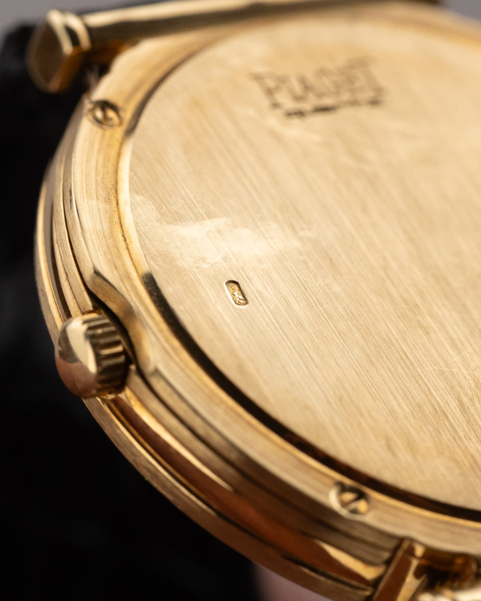 UQYY Piaget Polo « Medium » de 1ère génération en or jaune et cadran en Onyx noir, réf. 8673, circa 1980 - Hallmark