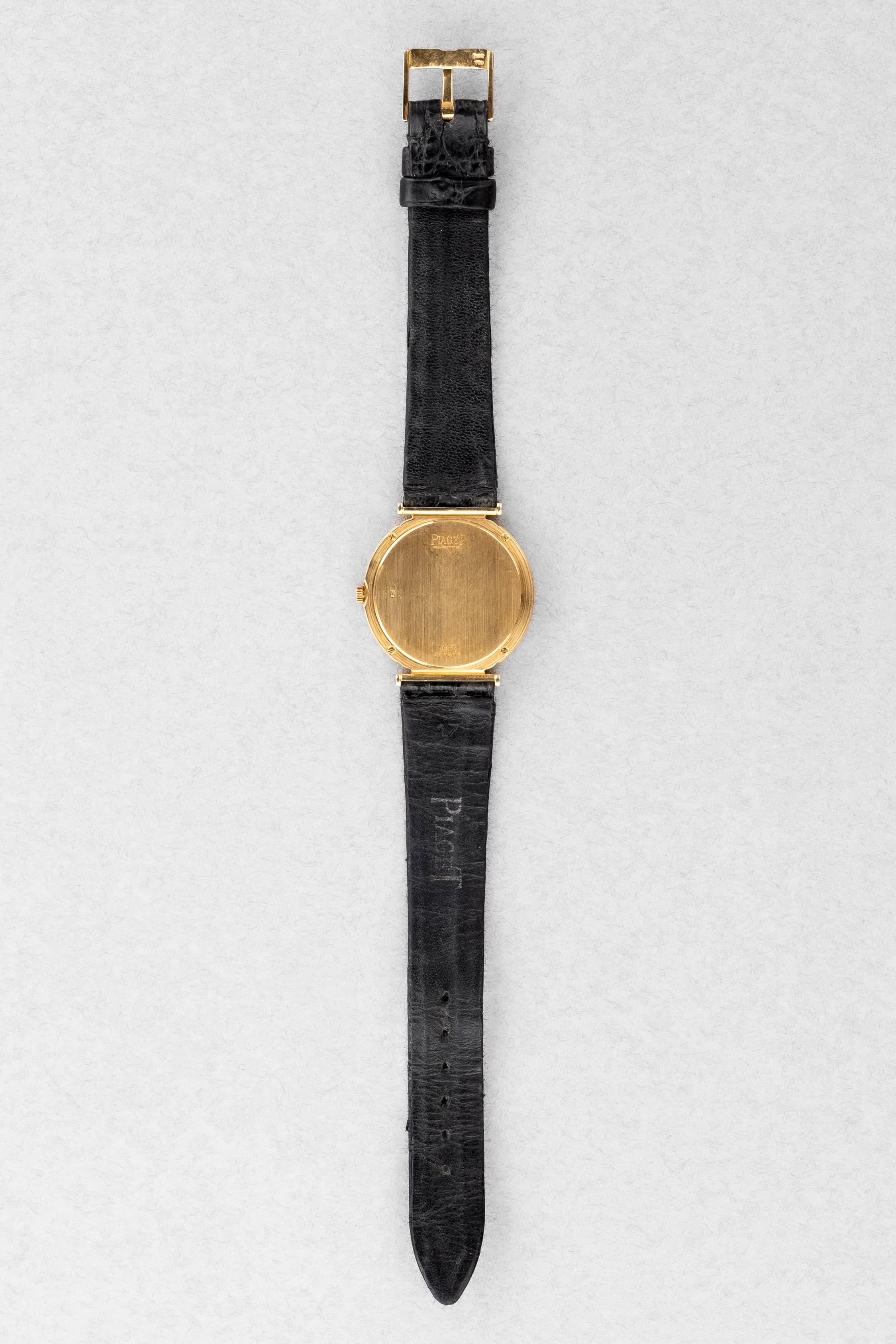 UQYY Piaget Polo « Medium » de 1ère génération en or jaune et cadran en Onyx noir, réf. 8673, circa 1980 - Overview