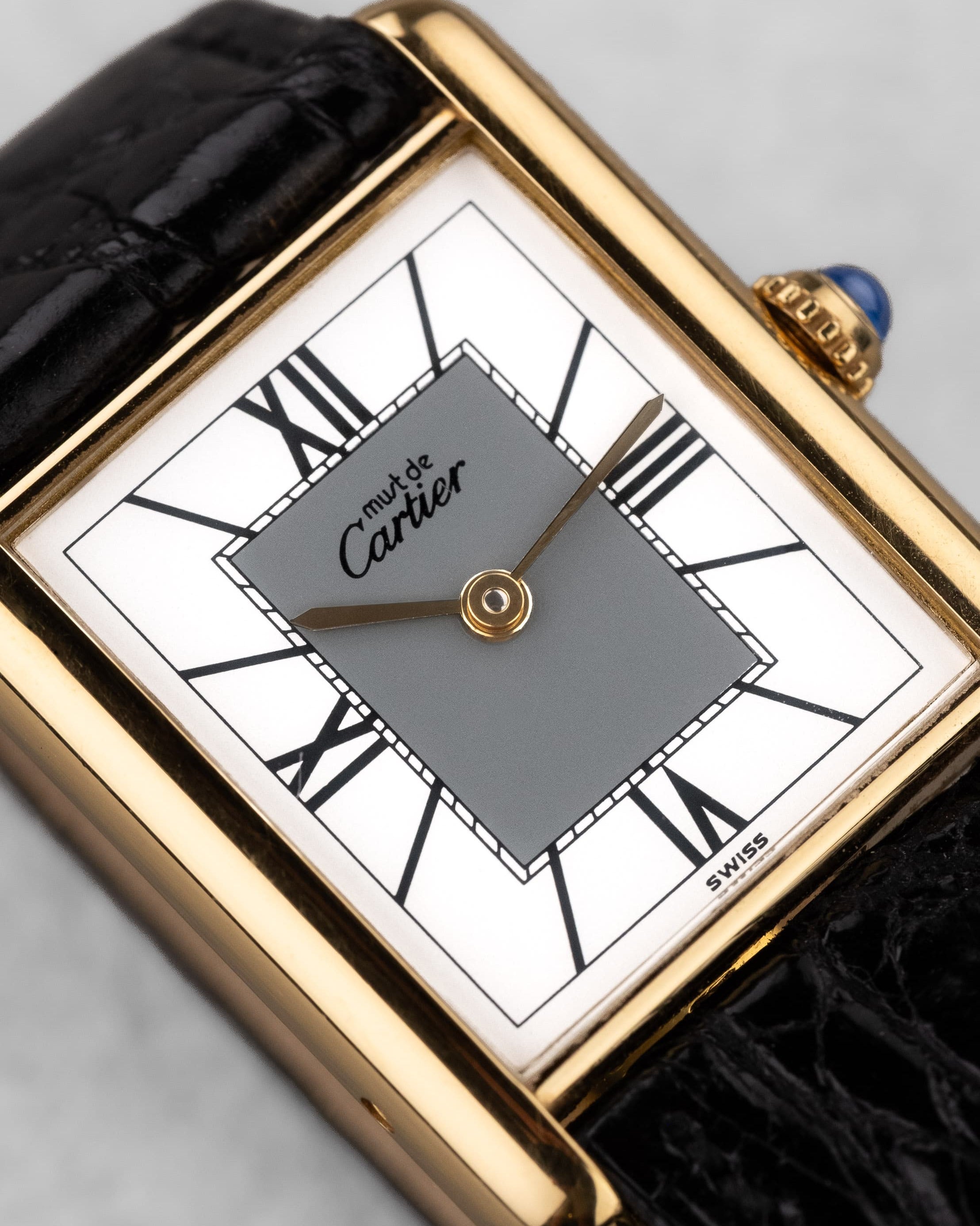 VH1J Cartier Tank Must Quartz GM 5 « Art Déco Grey & White Roman 3-6-9-12 » - Dial