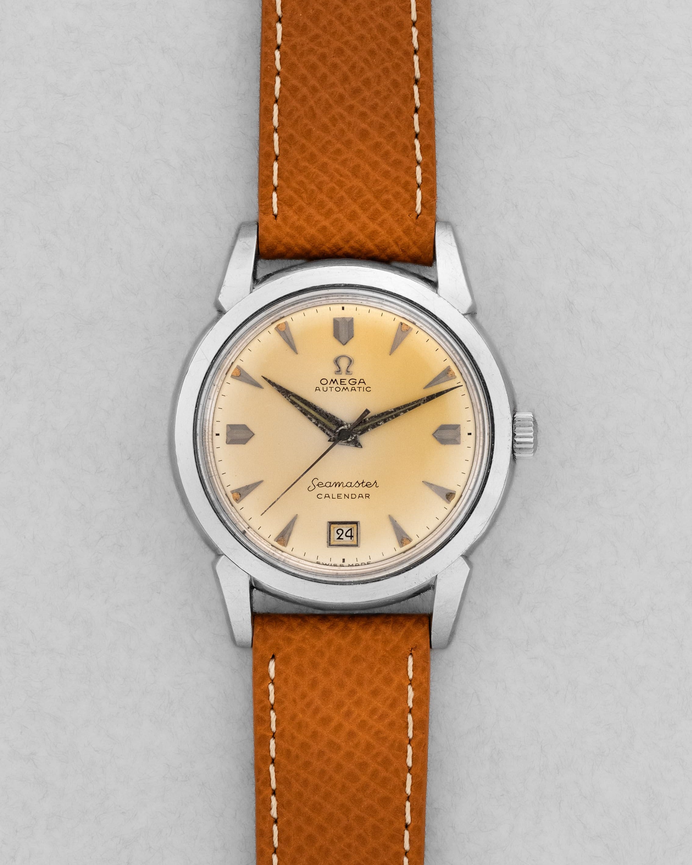 VUNG Superbe Omega Seamaster Calendar réf. 2627-5 SC de 1ère génération, produite en 1952 - Front