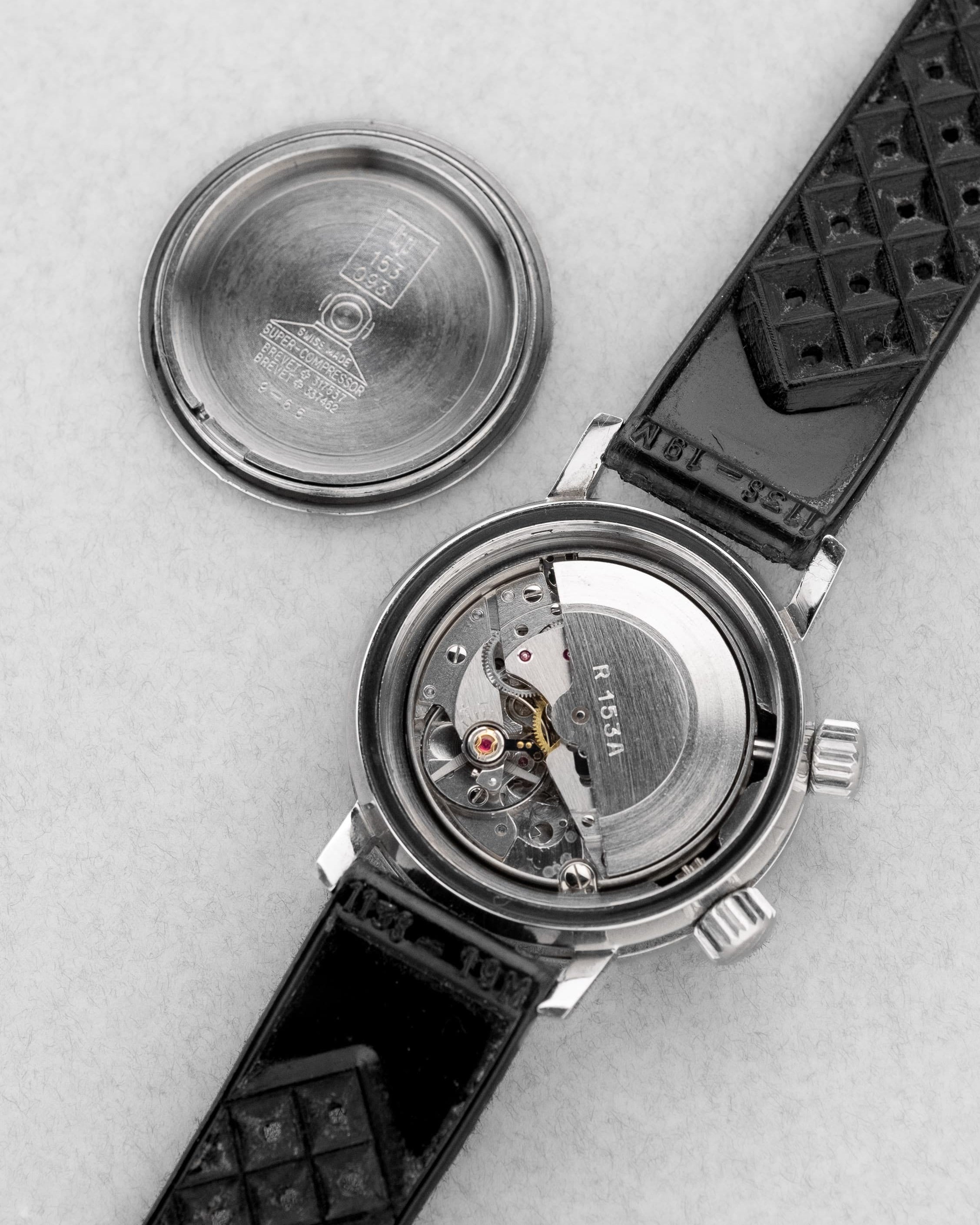 WKBP-A9 Rare Lip Nautic Automatic Super-Compressor réf. 153-093 de 1965 – Parfait état - Movement