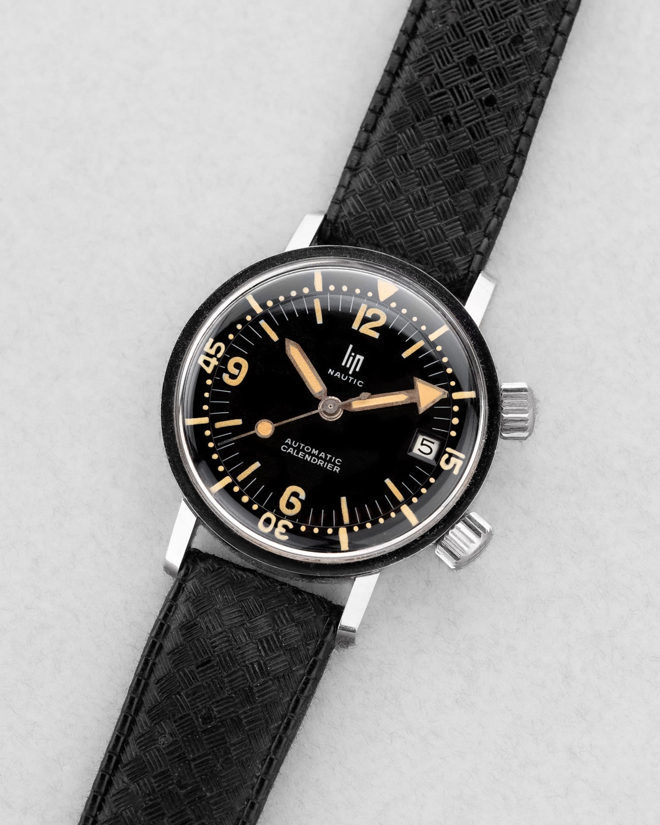 WKBP-Yn Rare Lip Nautic Automatic Super-Compressor réf. 153-093 de 1965 – Parfait état - Three Quarters