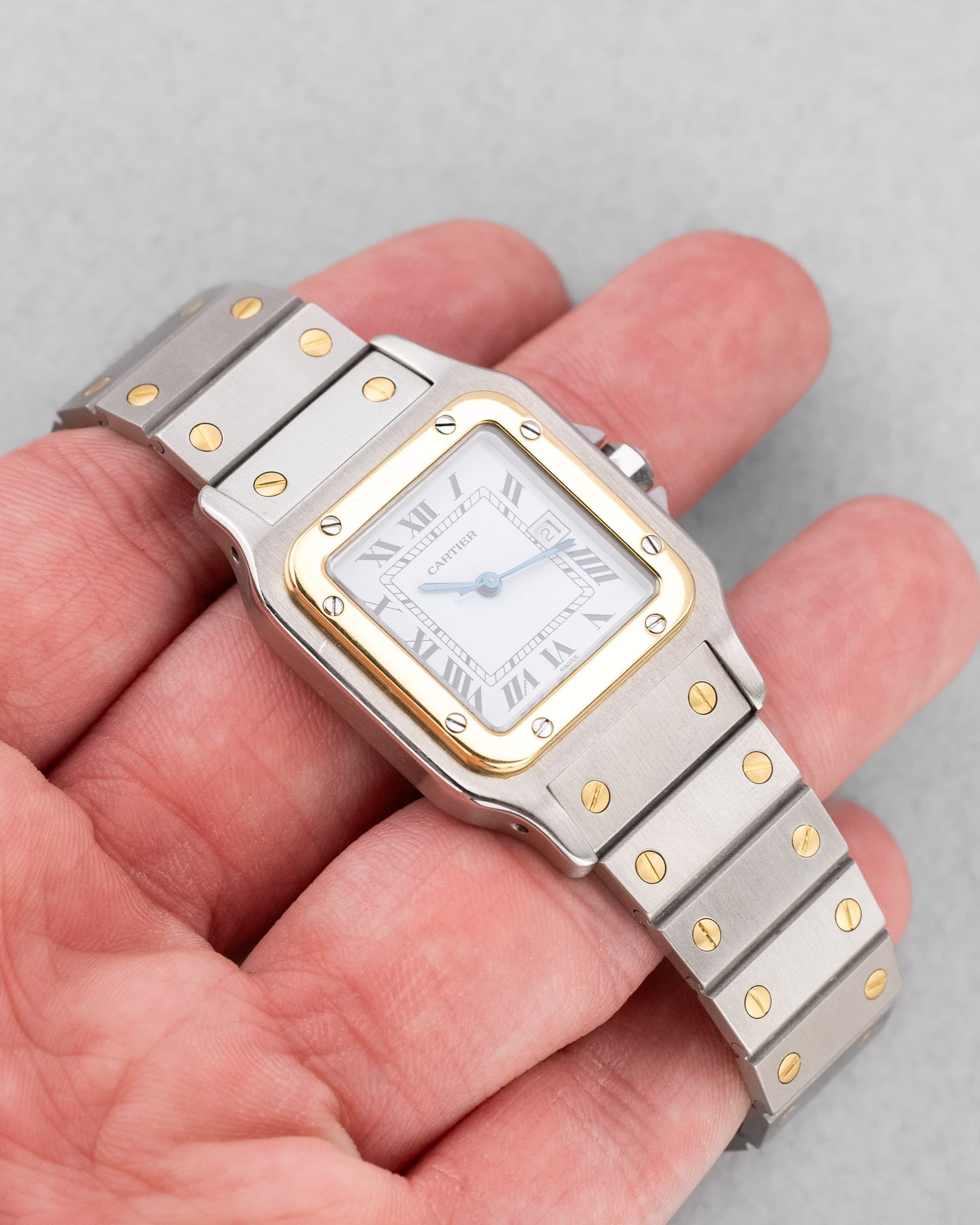 WXKV Cartier Santos Carrée réf. 2961 en acier et or jaune, circa 1985 - Feature
