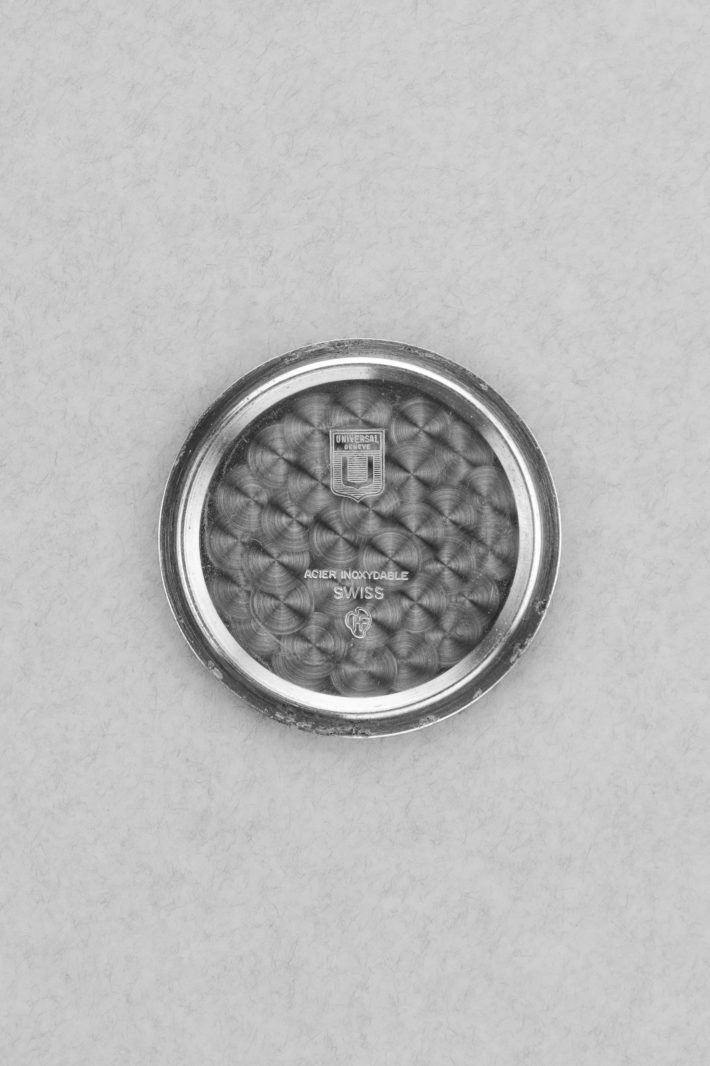 WYC6 Superbe Universal Genève Polerouter Date Micro-Rotor réf. 869113/04 de 196 - Inside case back