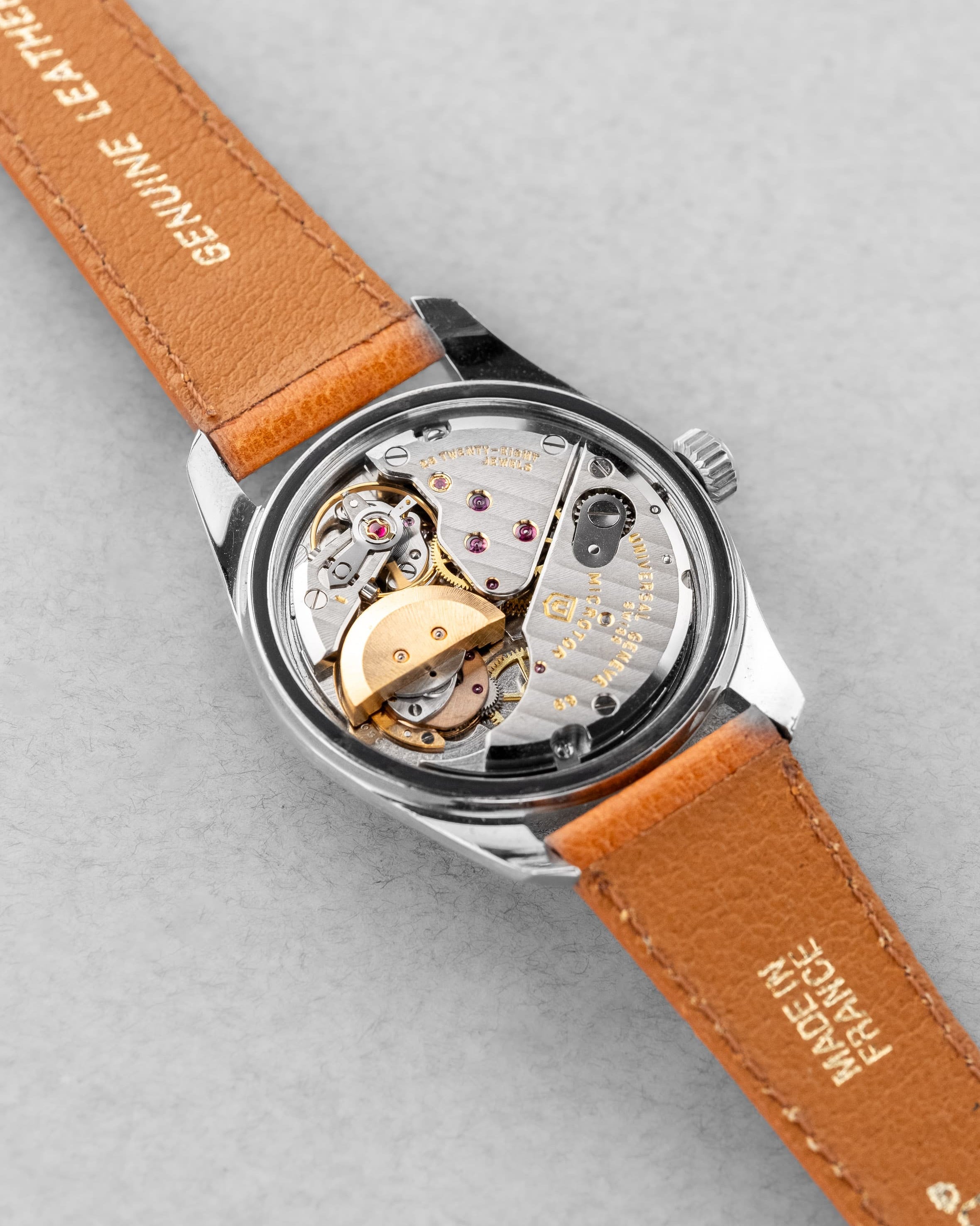 WYC6 Superbe Universal Genève Polerouter Date Micro-Rotor réf. 869113/04 de 196 - Movement