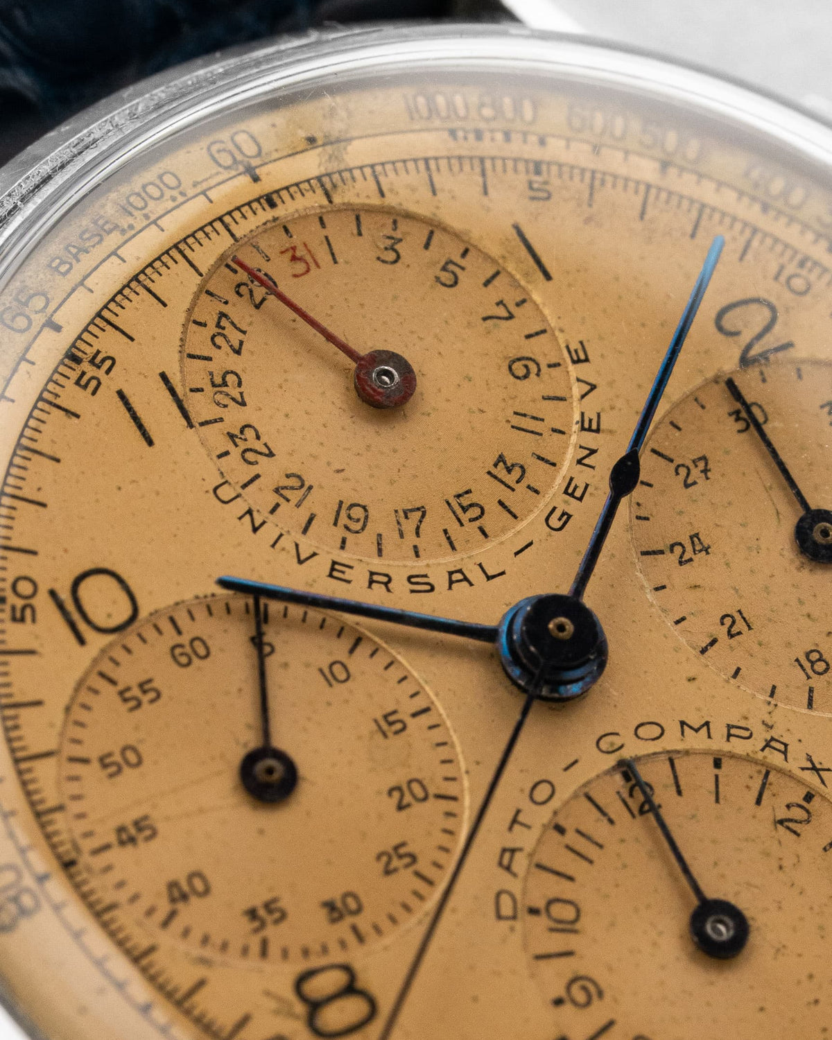 WZYF Rare chronographe Universal Genève Dato-Compax réf. 22530 « Jumbo » en acier, circa 1942 – Jamais poli - Dial