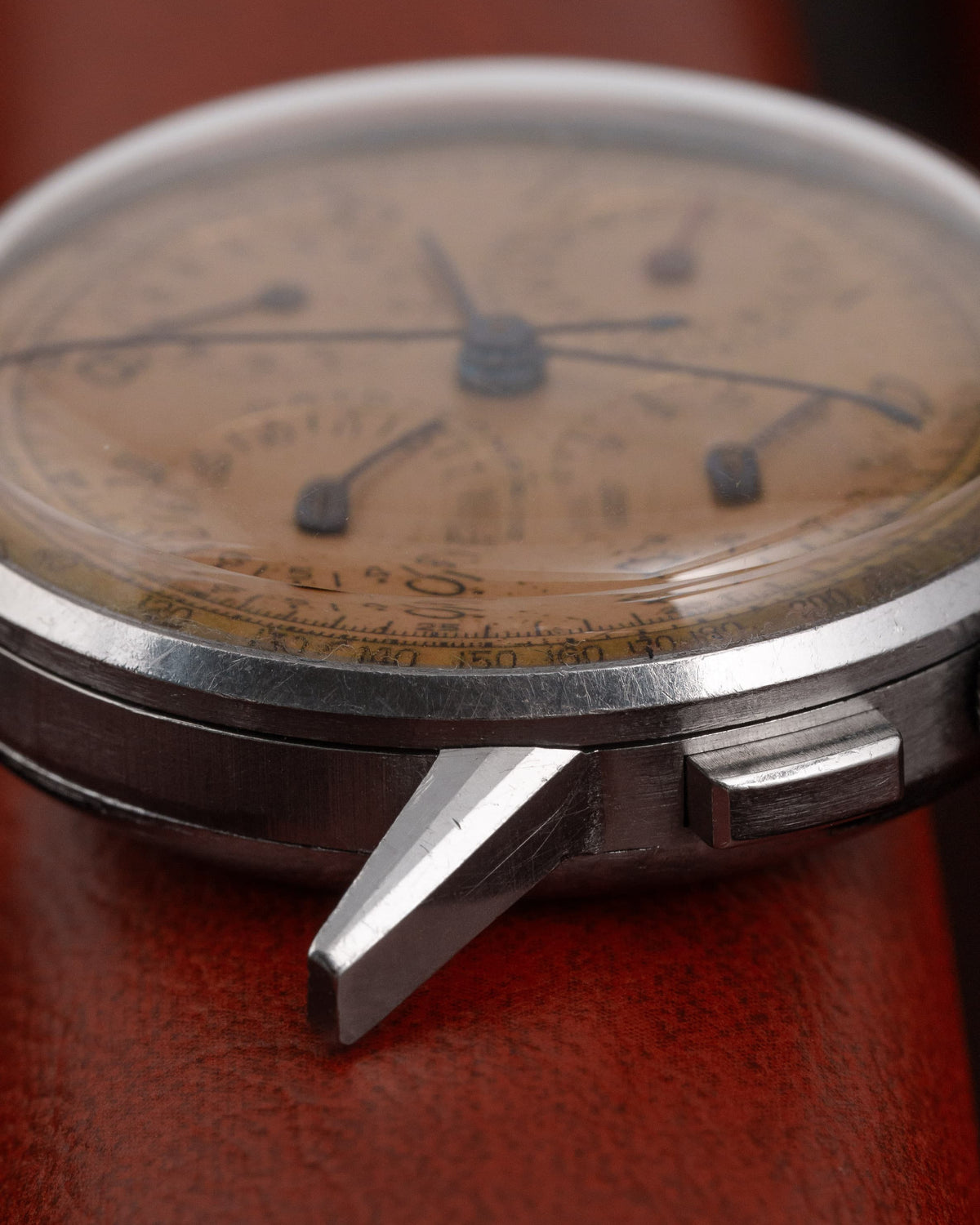 WZYF Rare chronographe Universal Genève Dato-Compax réf. 22530 « Jumbo » en acier, circa 1942 – Jamais poli - Right side