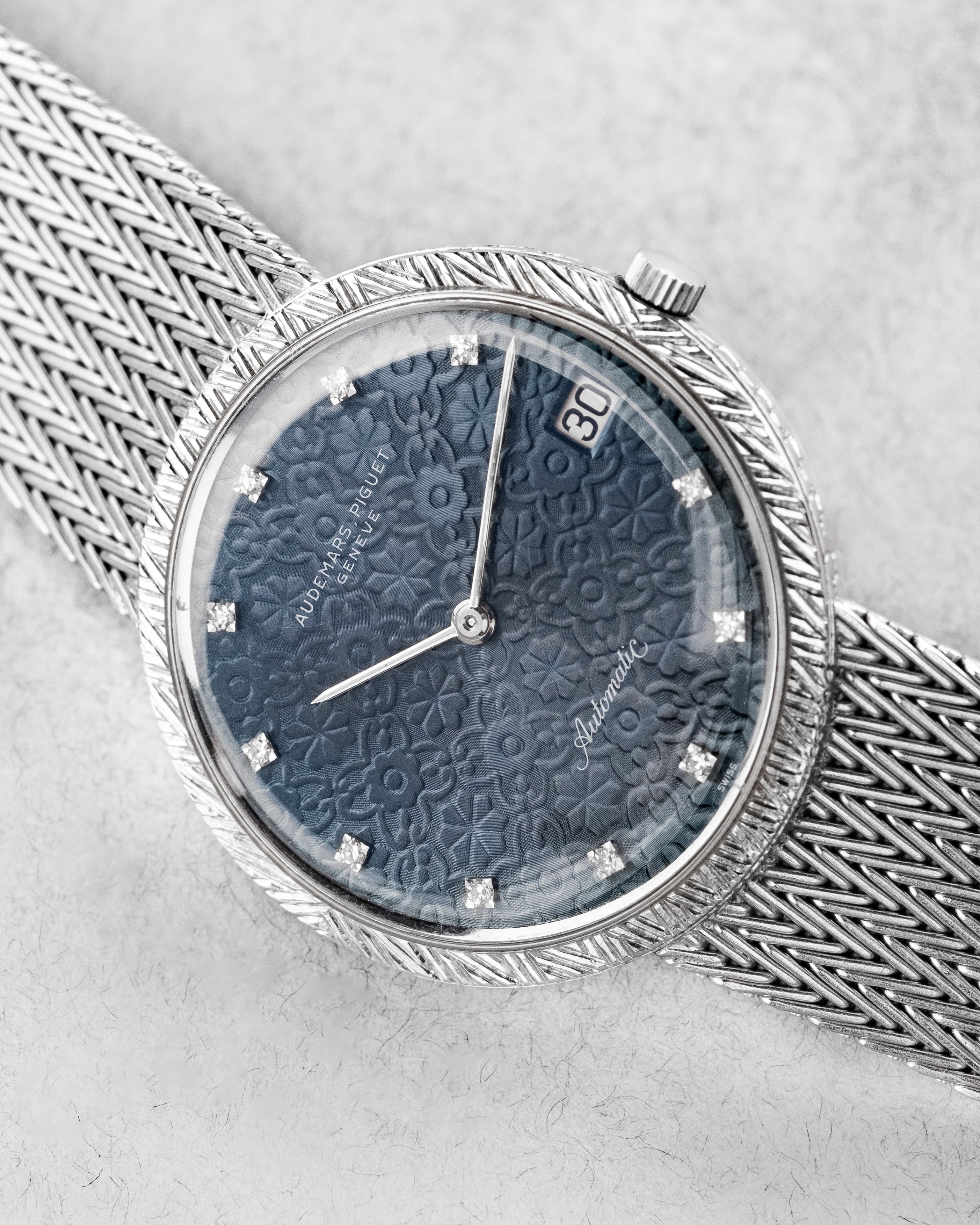 X47E Exceptionnelle Audemars Piguet Fleurs Bleues en or blanc et diamants, probablement unique, Automatique Cal. 2121 - Feature