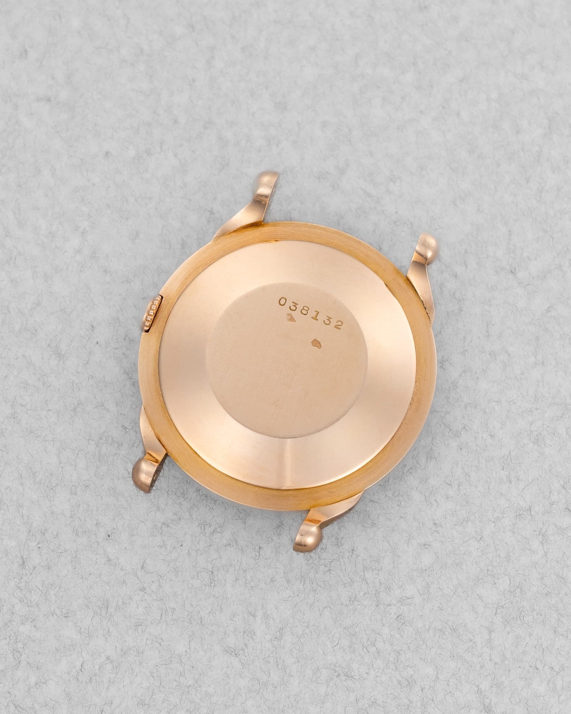 XLPL Superbe Vacheron & Constantin « Violin » en or rose, boîte française, cadran gravé-émaillé, circa 1949 - Back