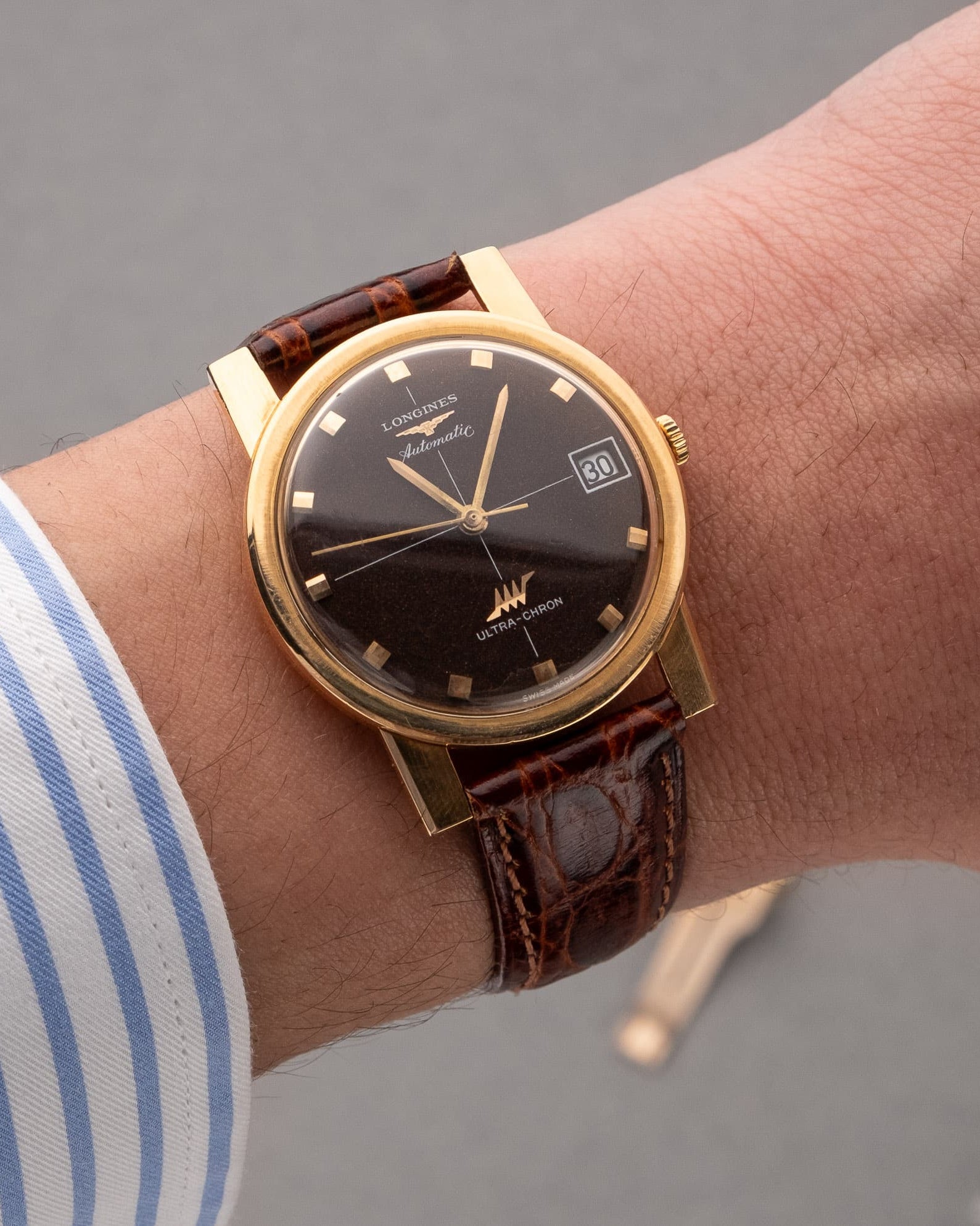 Y1FJ Rare Longines Ultra-Chron Automatic 7828-1 en or jaune - Wristshot