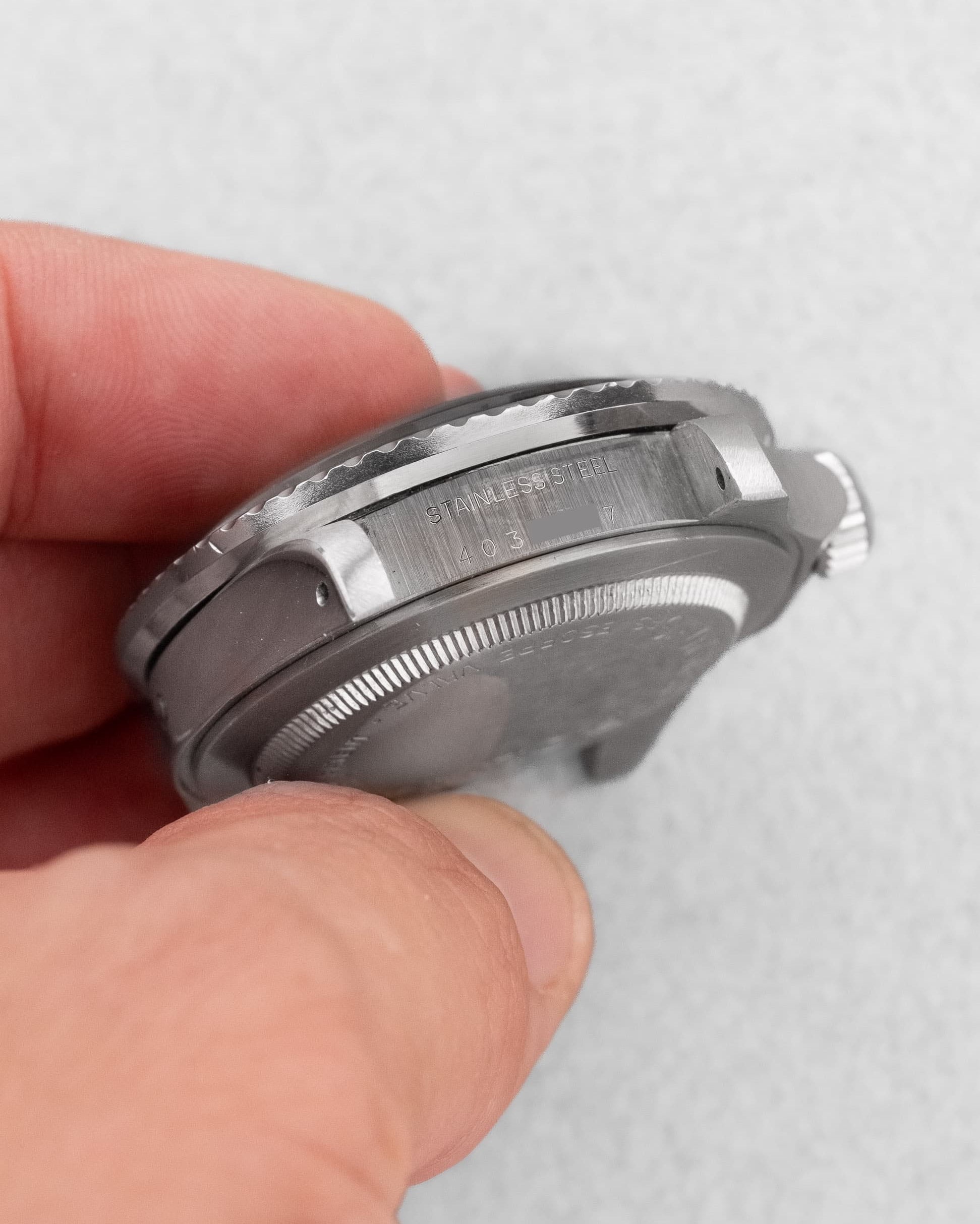 YAFC Superbe Rolex Sea-Dweller réf. 1665 « Double Rouge » Mark IV de 1975 - Lugs - Serial