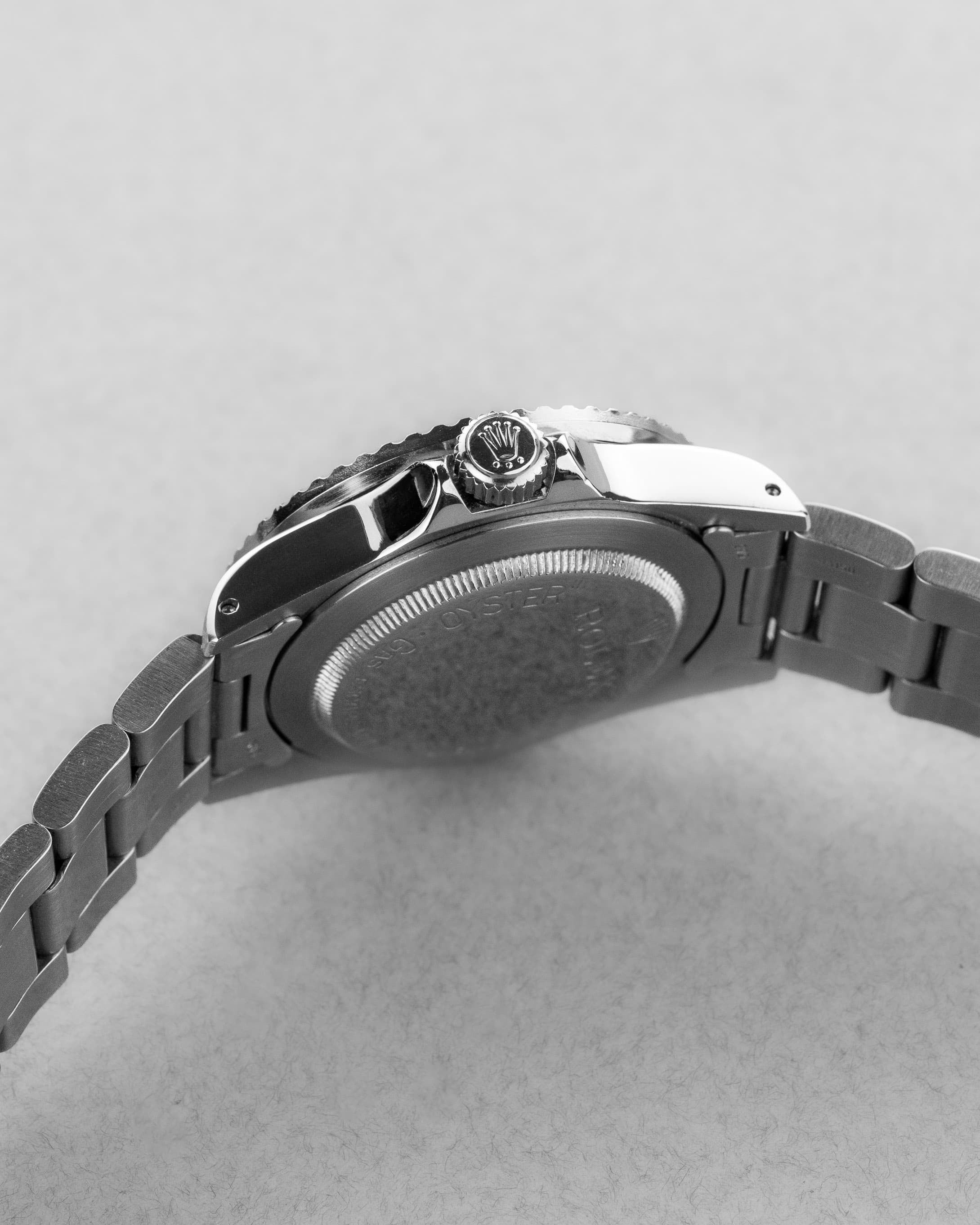 YAFC Superbe Rolex Sea-Dweller réf. 1665 « Double Rouge » Mark IV de 1975 - Right side