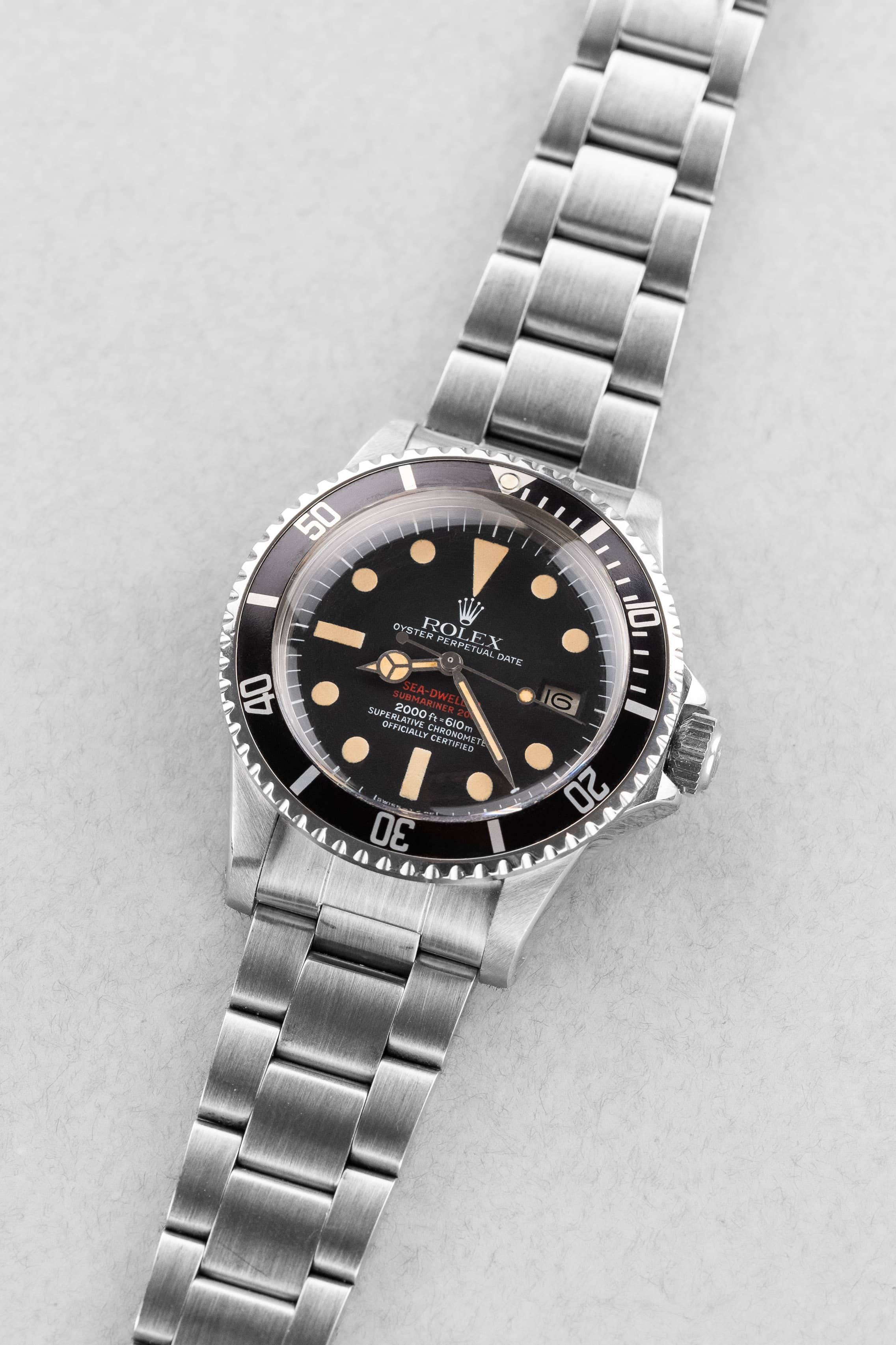 YAFC Superbe Rolex Sea-Dweller réf. 1665 « Double Rouge » Mark IV de 1975 - Three Quarters