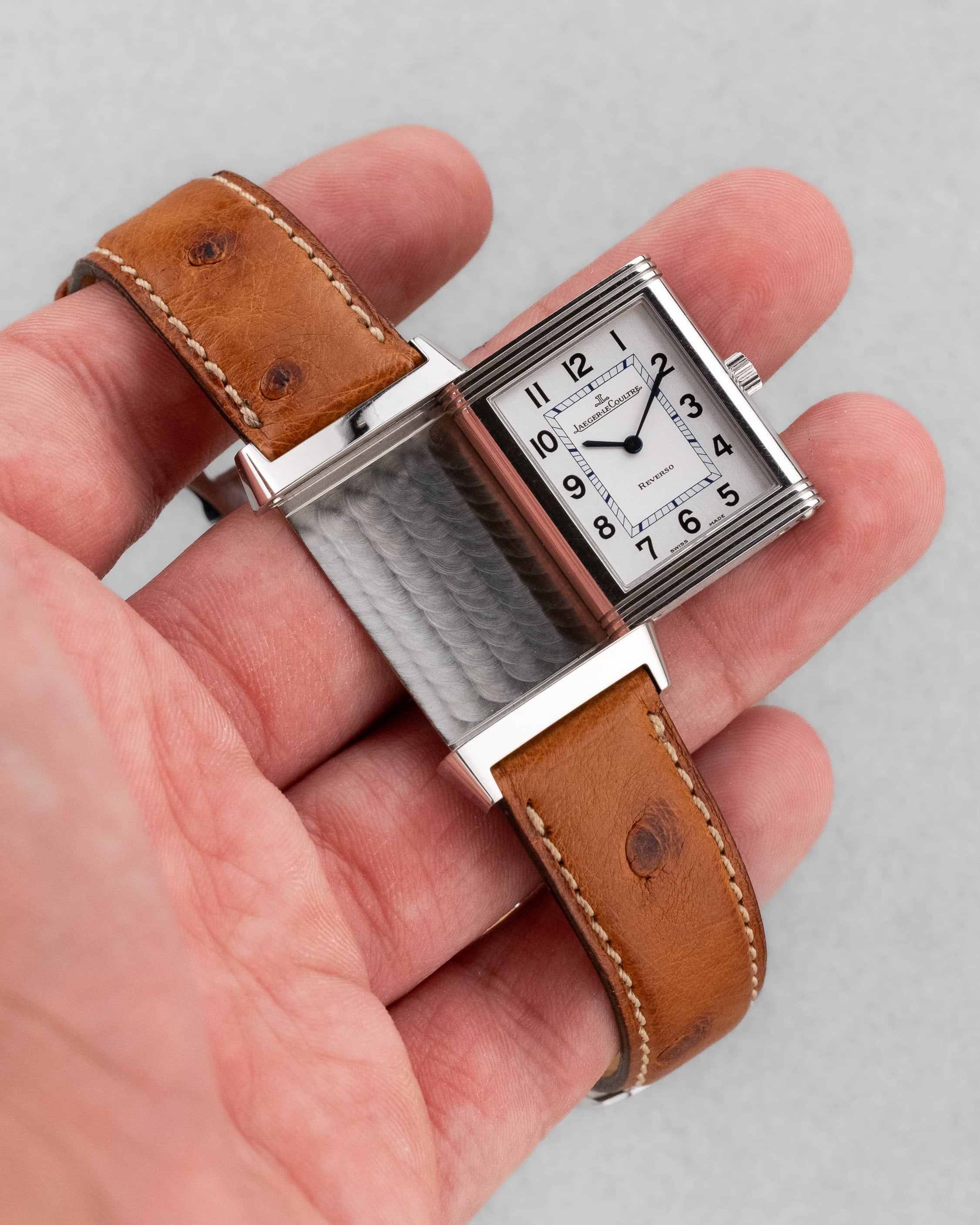 YJRZ Jaeger-LeCoultre Reverso « Classique Medium » Quartz en acier, réf. 251.84.10/252.8.08 - Three Quarters