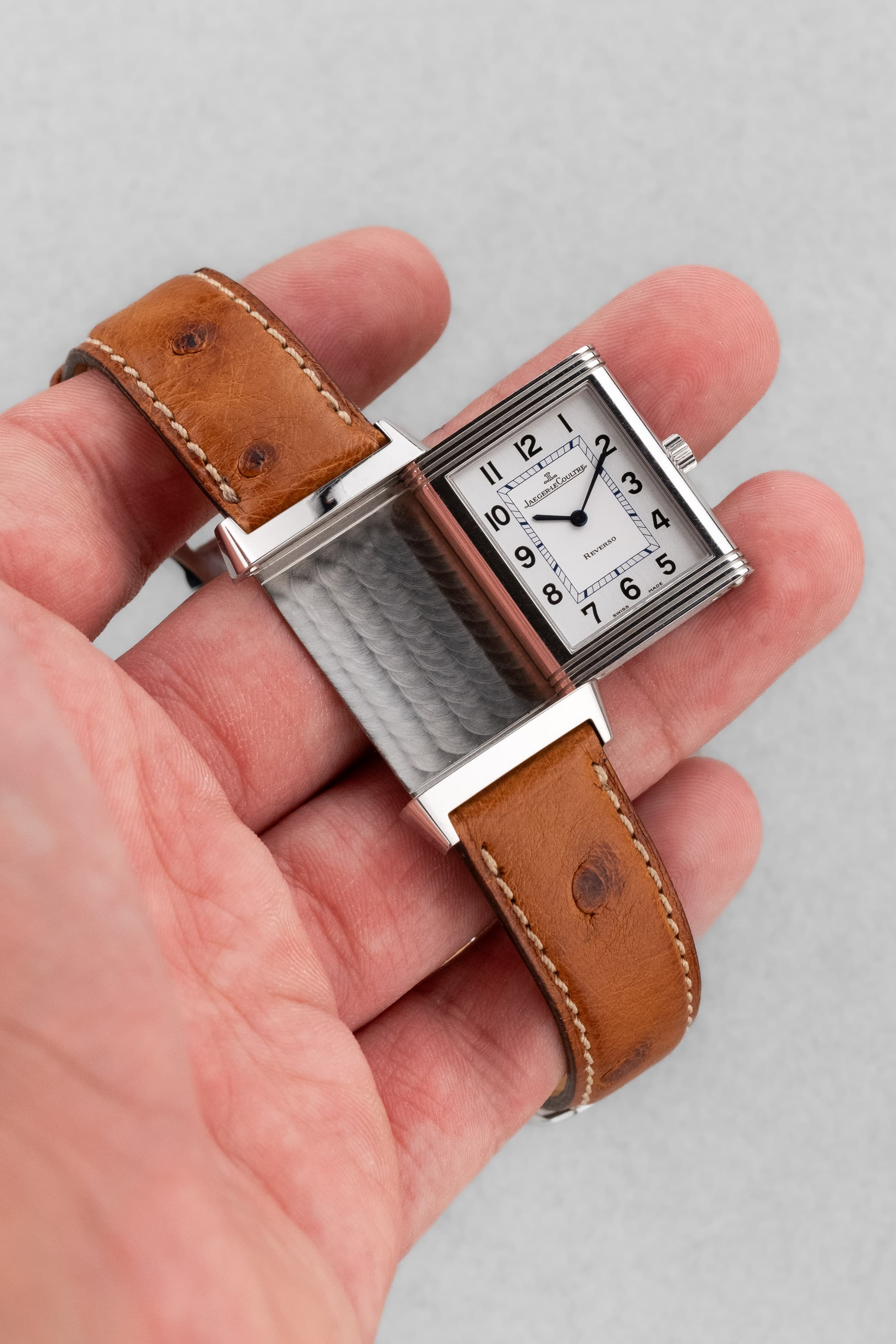 YJRZ Jaeger-LeCoultre Reverso « Classique Medium » Quartz en acier, réf. 251.84.10/252.8.08 - Three Quarters