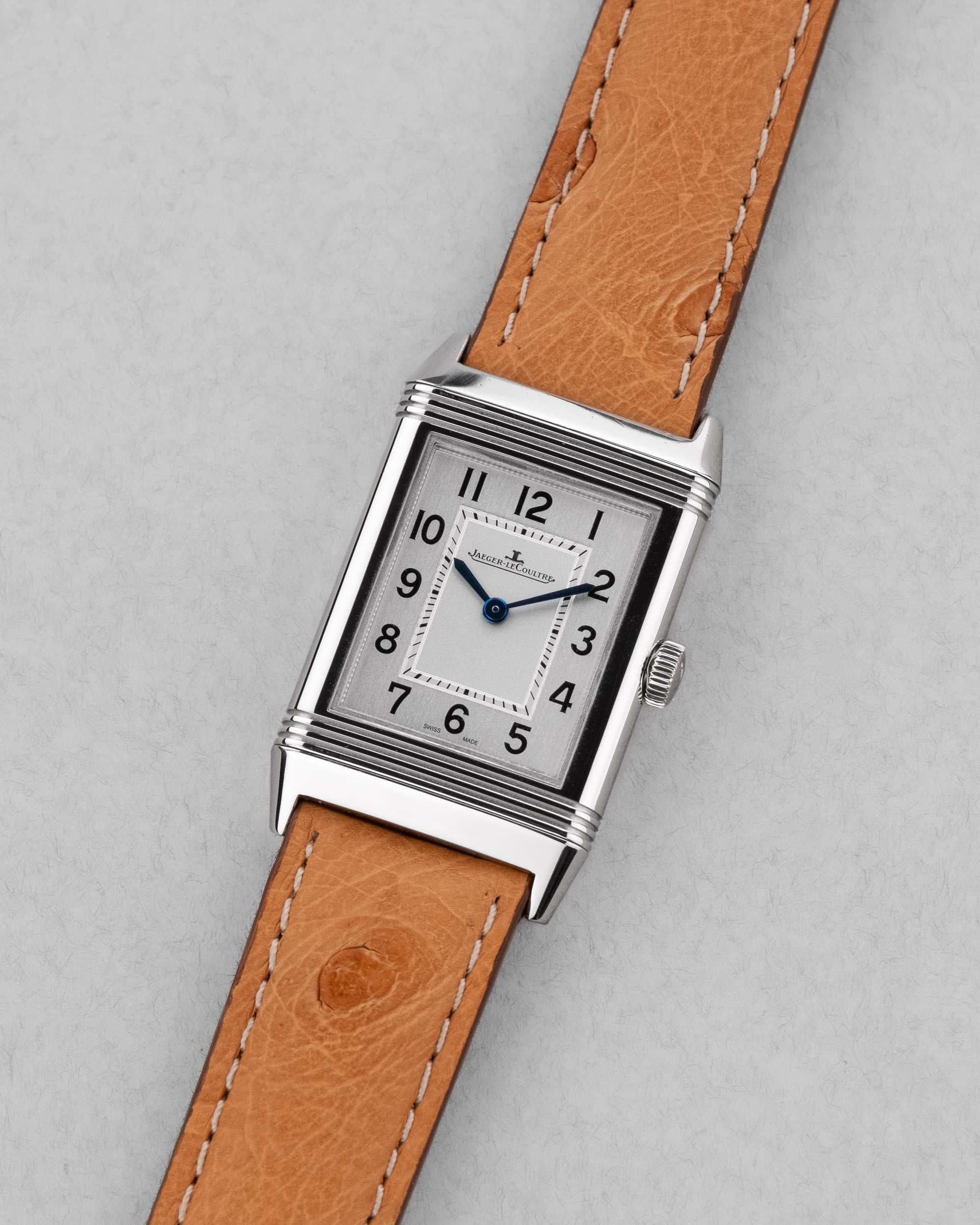 YSBJ Jaeger-LeCoultre Reverso Classique Medium Thin en acier, réf. Q2518540/222.8.47 - Three Quarters
