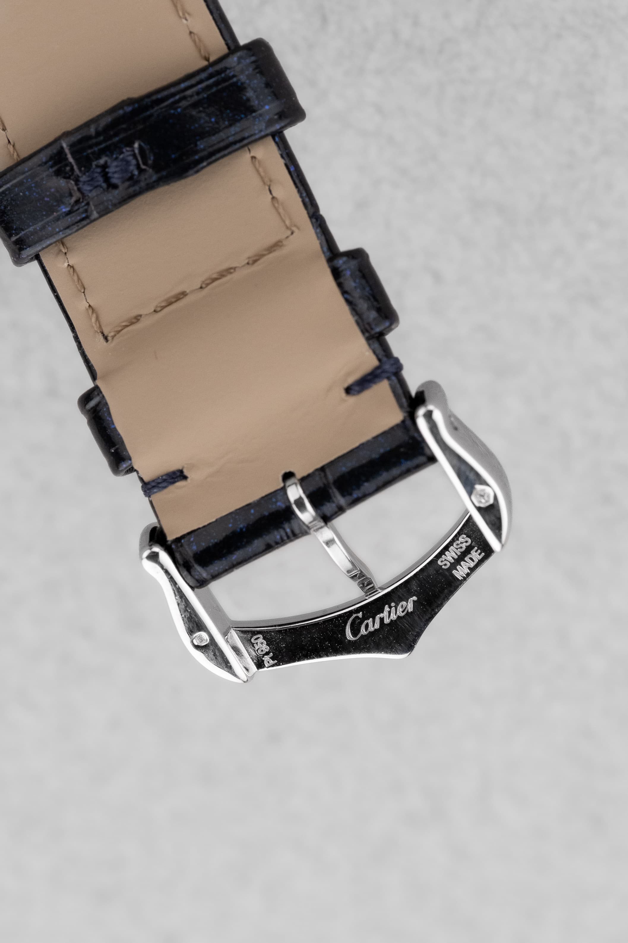 YSVF Cartier Santos-Dumont en Platine et Aventurine bleue, Édition limitée « La Baladeuse », neuve de 2025 - Buckle Inside