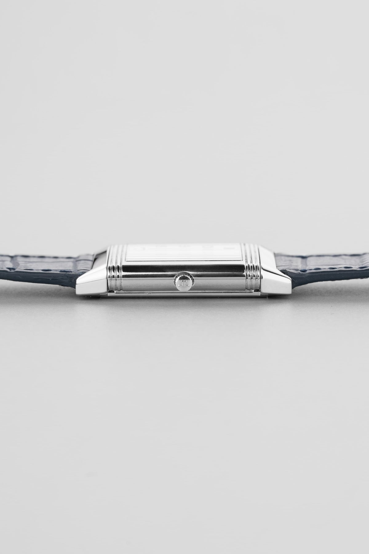 YT6N Jaeger-LeCoultre Reverso “Classique Medium” Quartz in Steel, Ref. 250.8.08 - Right side