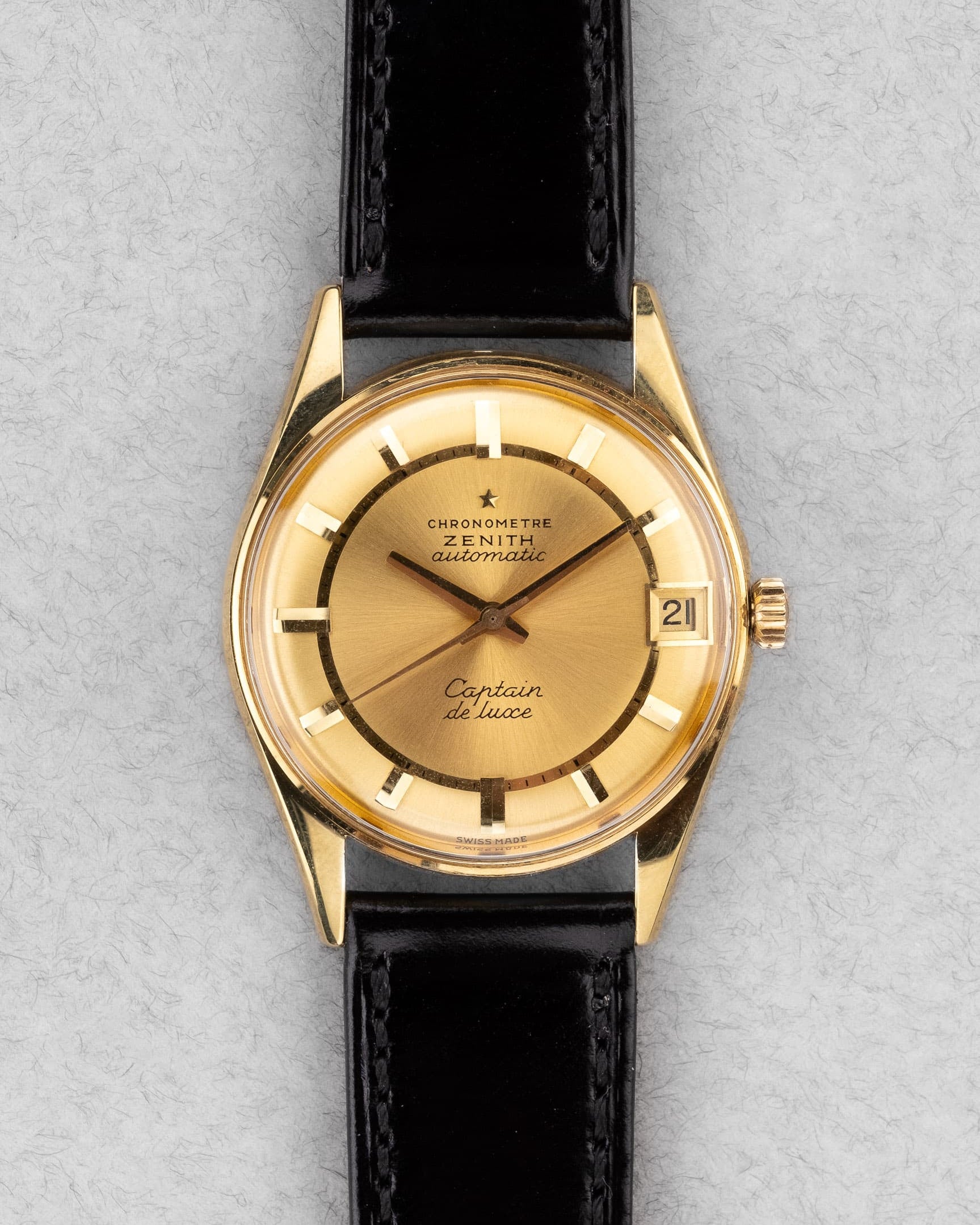 Z3DV Zenith Captain De Luxe Chronomètre Automatic en or jaune de 1970 - Front