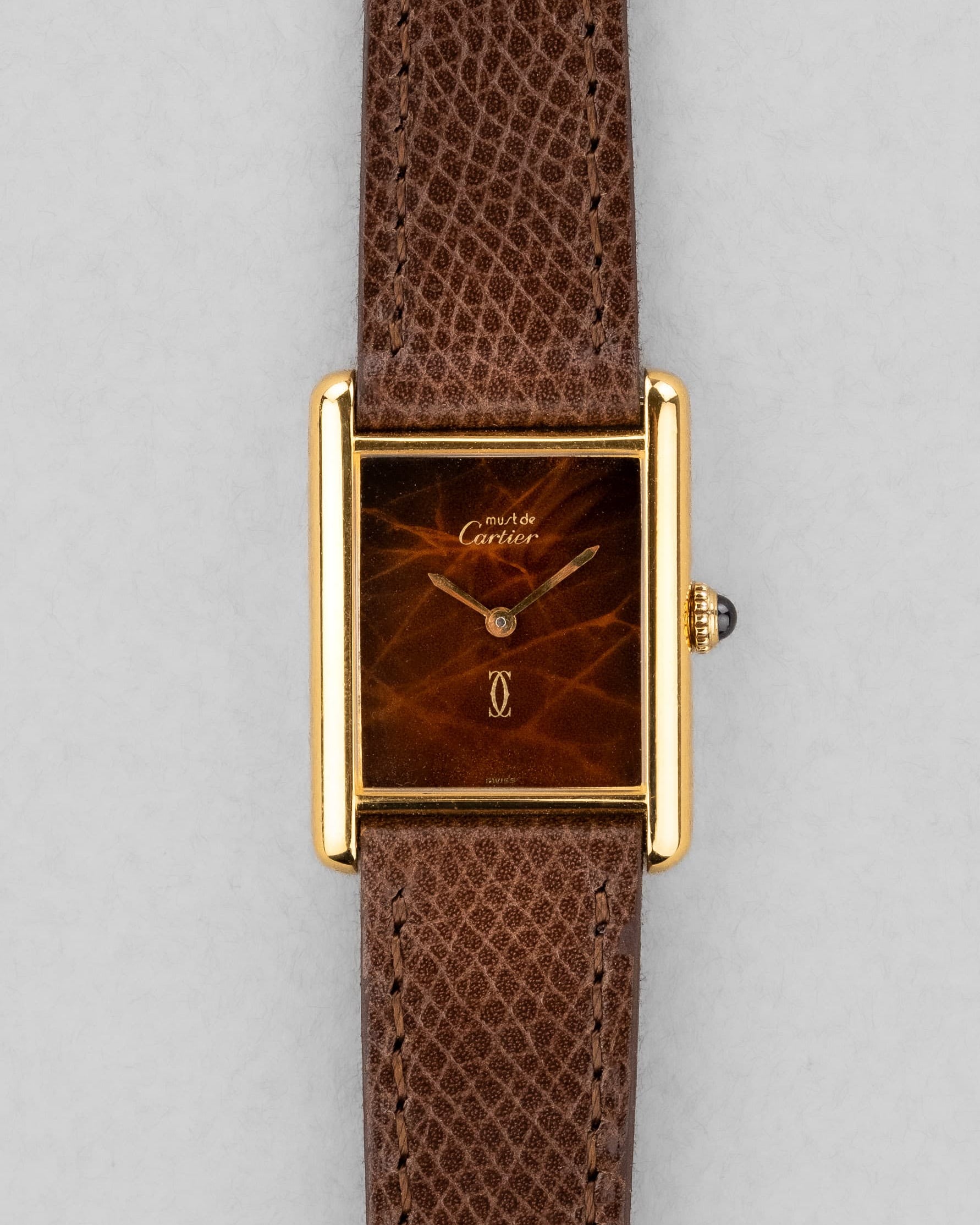 Z55B Cartier Tank Must Mécanique GM 6 « Wood/Turtle/Tortoiseshell Dial » - Front