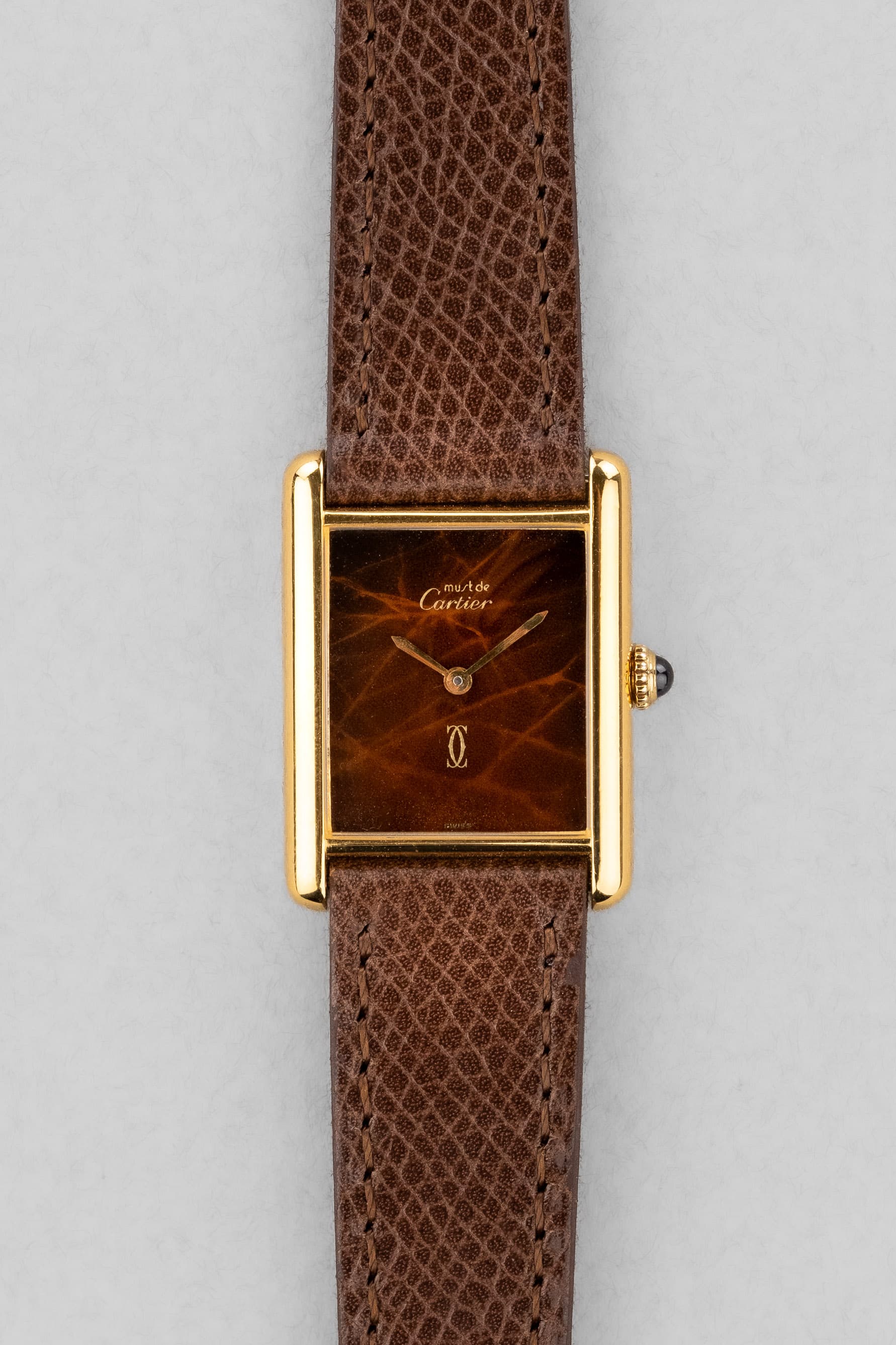 Z55B Cartier Tank Must Mécanique GM 6 « Wood/Turtle/Tortoiseshell Dial » - Front
