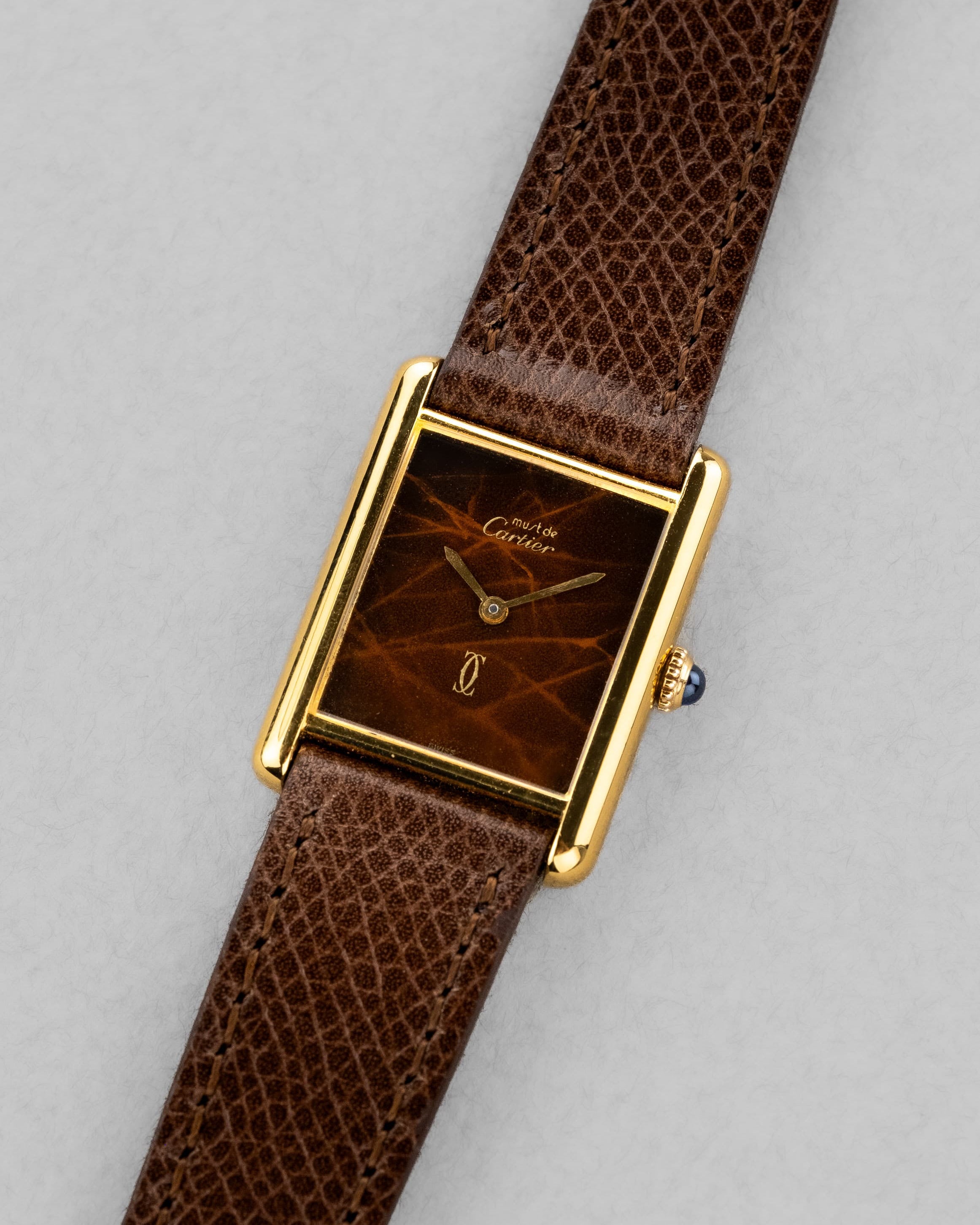 Z55B Cartier Tank Must Mécanique GM 6 « Wood/Turtle/Tortoiseshell Dial » - Three Quarters