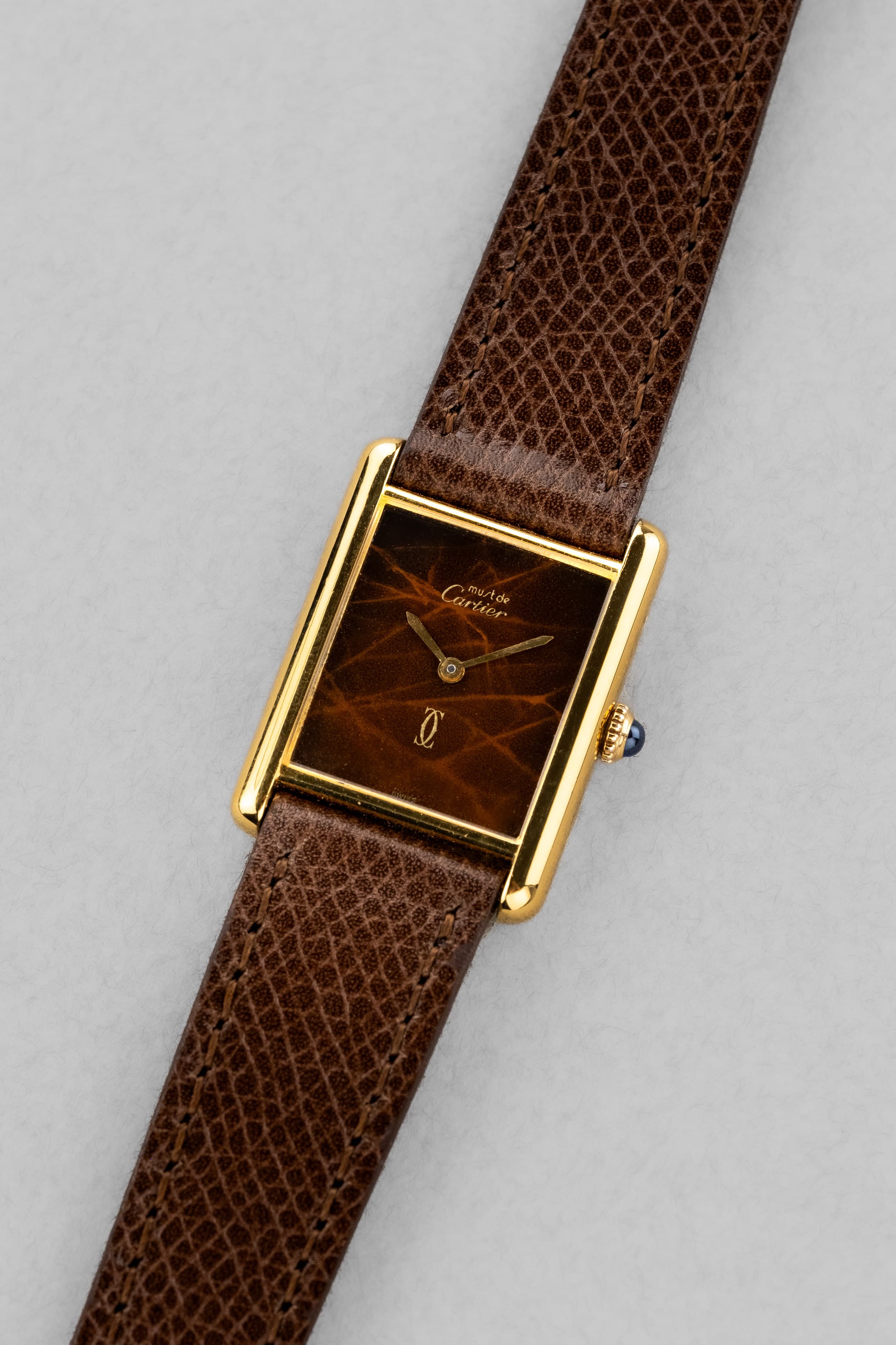 Z55B Cartier Tank Must Mécanique GM 6 « Wood/Turtle/Tortoiseshell Dial » - Three Quarters