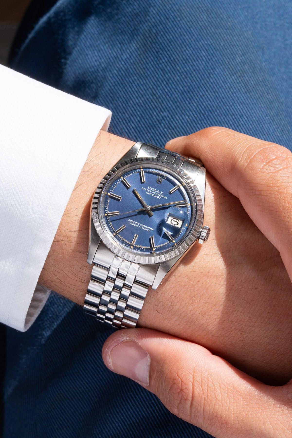 ZAG9 Rolex Datejust ref. 1603 ステンレススチール、1973年製 – ダイヤル「Bleu Sigma」 - リストショット