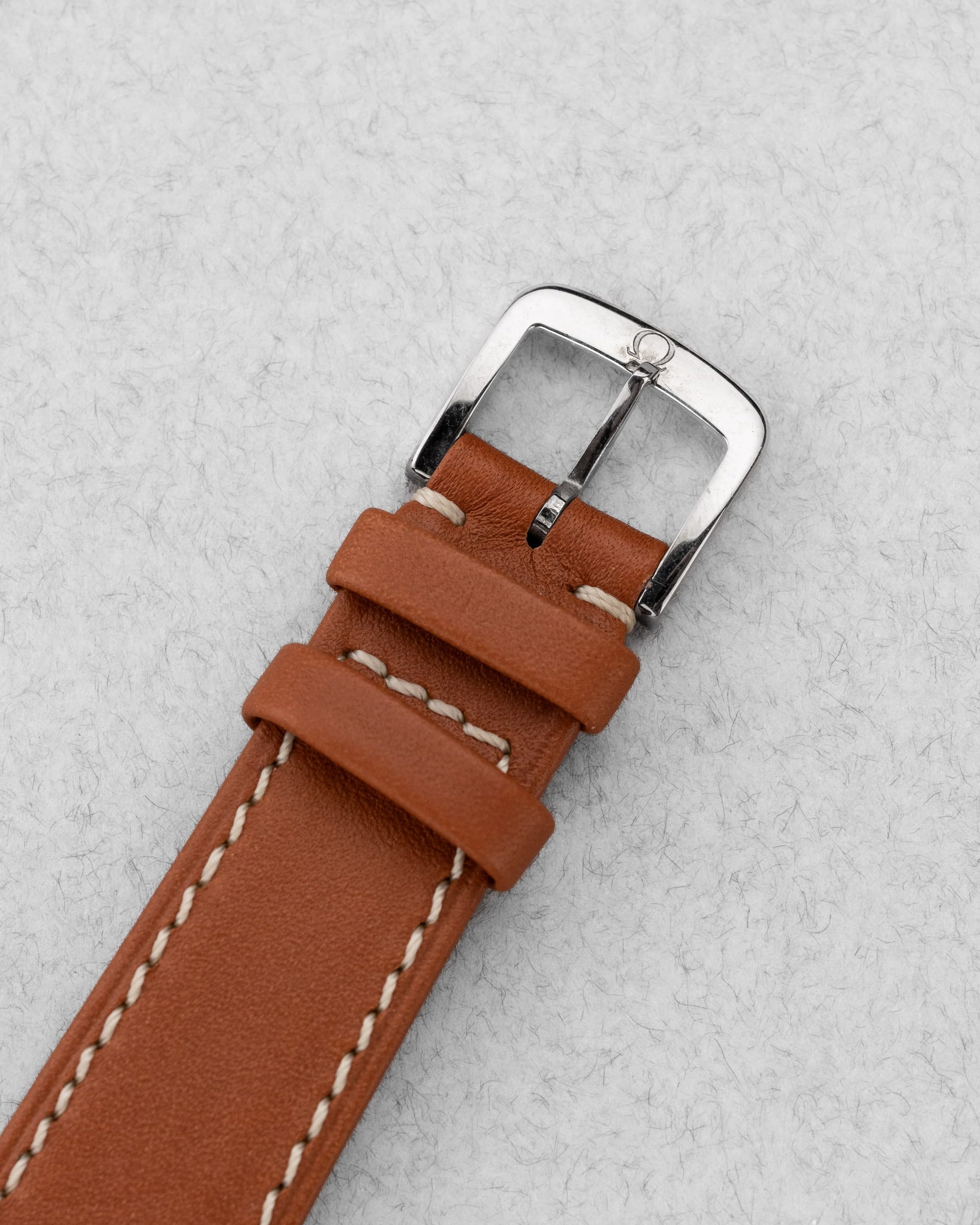 8ZBR Omega Constellation « C-Shape » ST 168.0056 de 1973 - Buckle Outside