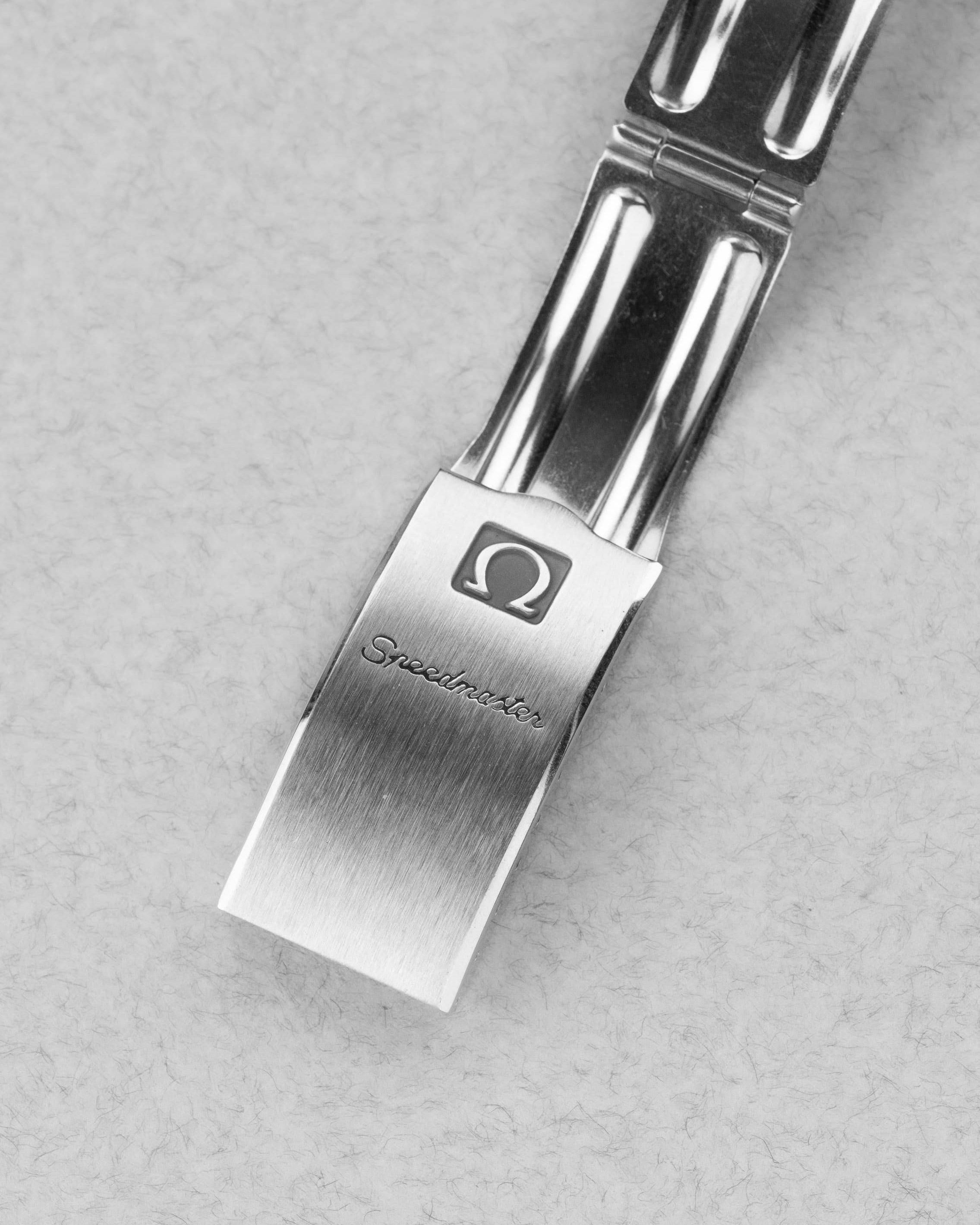 K2XS Omega Speedmaster Moonwatch « Long S & R » réf. 3590.50/145.022 circa 1990 – Patine + Bracelet 1450 - Buckle Outside