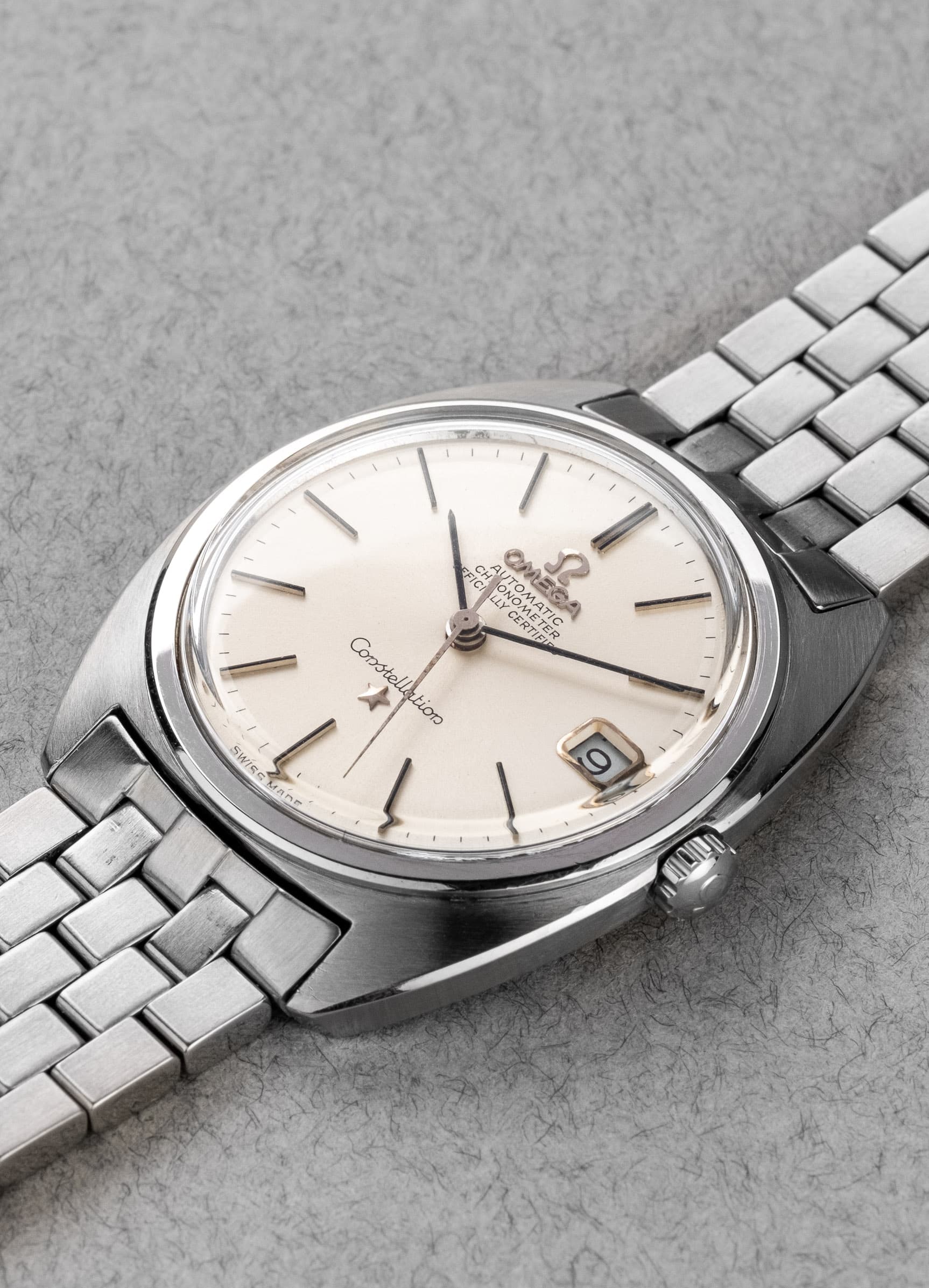 19KE Omega Constellation 168.017 de 1966 – Collector's Set - Three Quarters