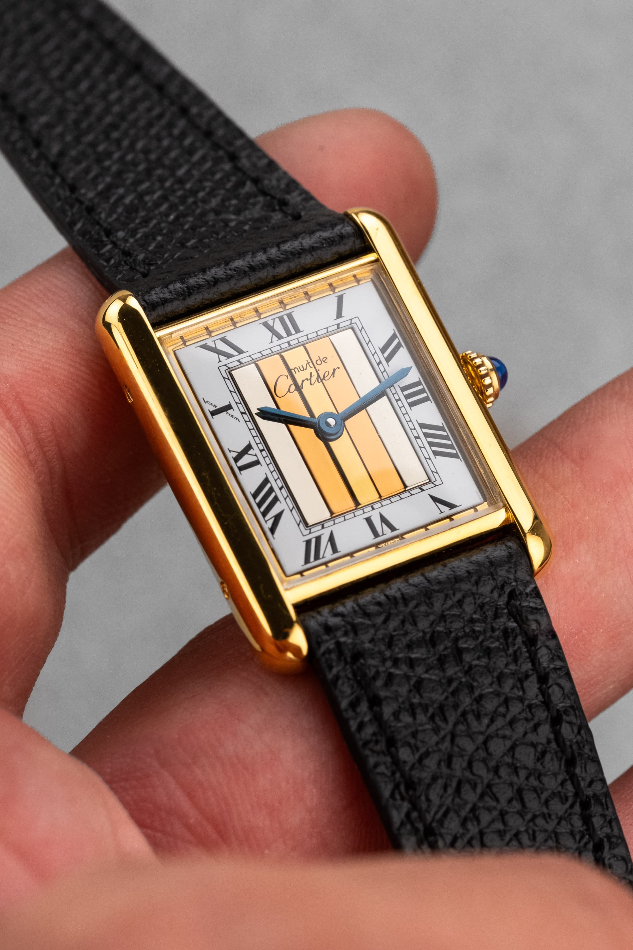 235V-bI Cartier Tank Must Quartz GM 6 « White Trinity + Roman Art Déco » - Dial