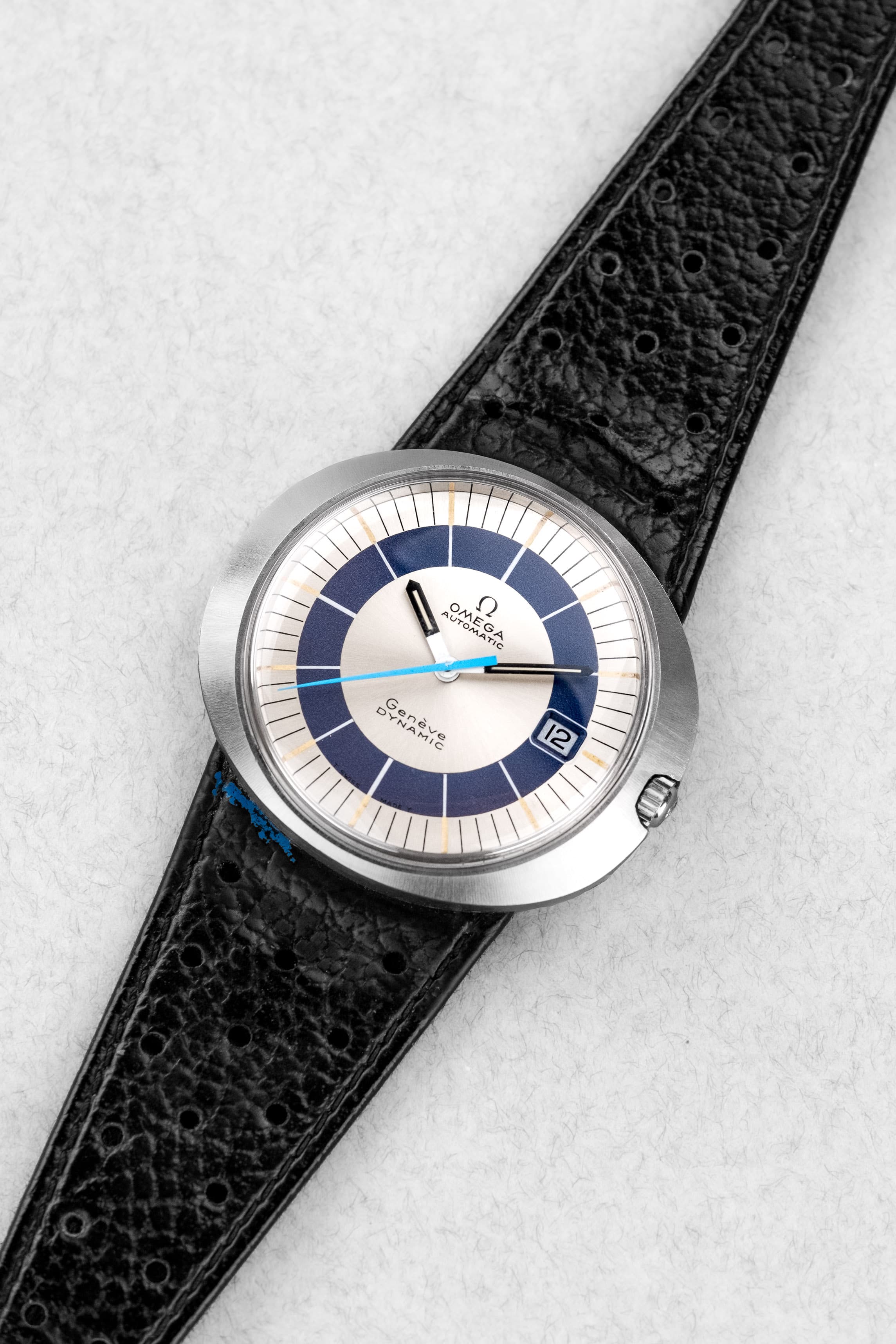 PT6P Omega Dynamic Automatic « Jumbo » réf. 166.0039 – N.O.S. - Three Quarters