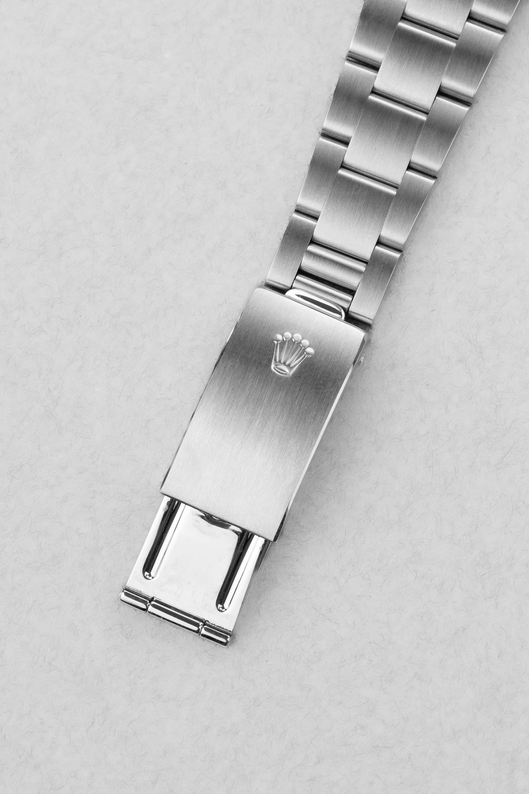 4S6Y Rolex Oyster Perpetual Date réf. 15200 de 2000 – Cadran « Silver » - Buckle Outside
