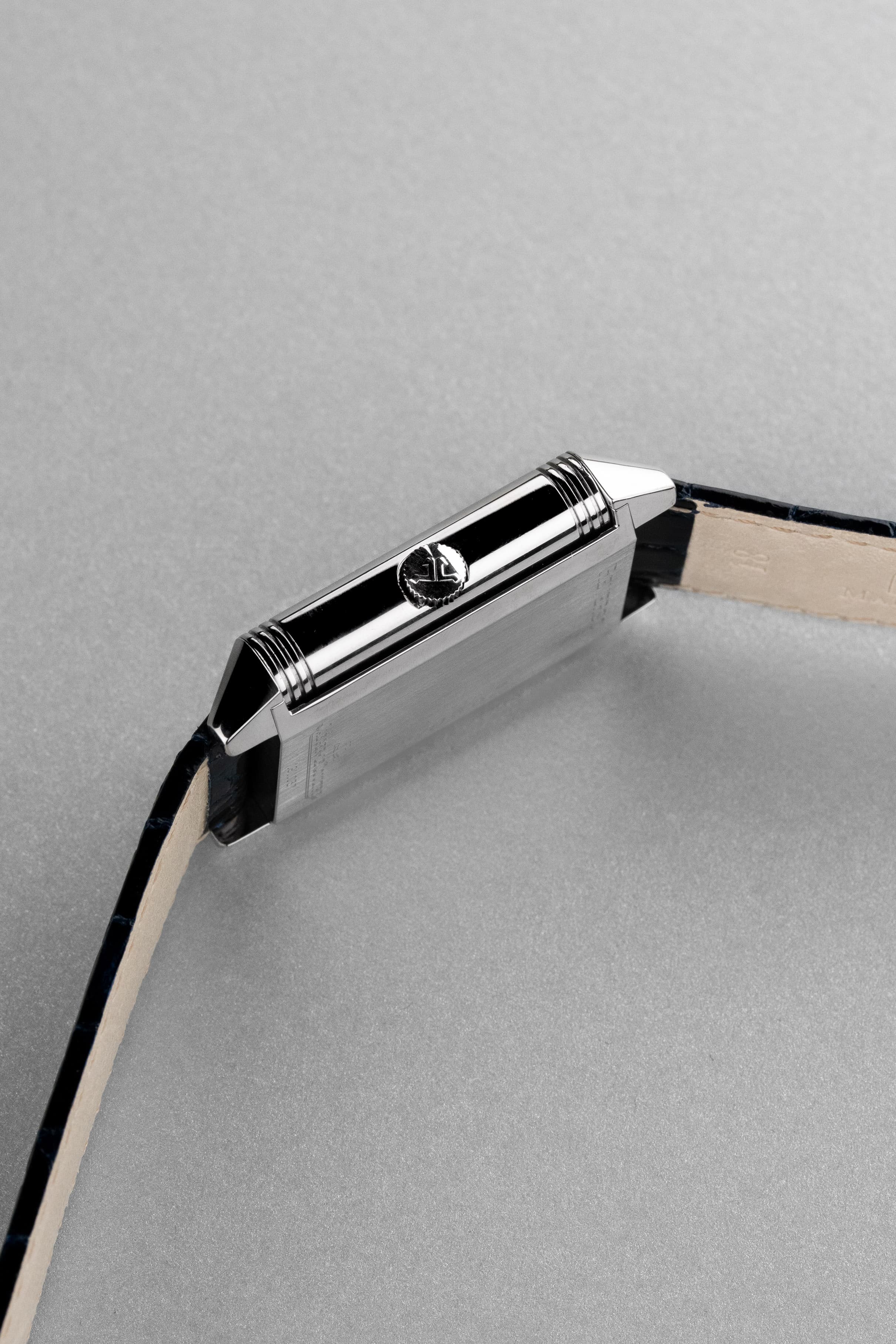 5JQK Jaeger-LeCoultre Reverso « Grande Taille » en acier, réf. 270.8.62/Q2708410 - Right side