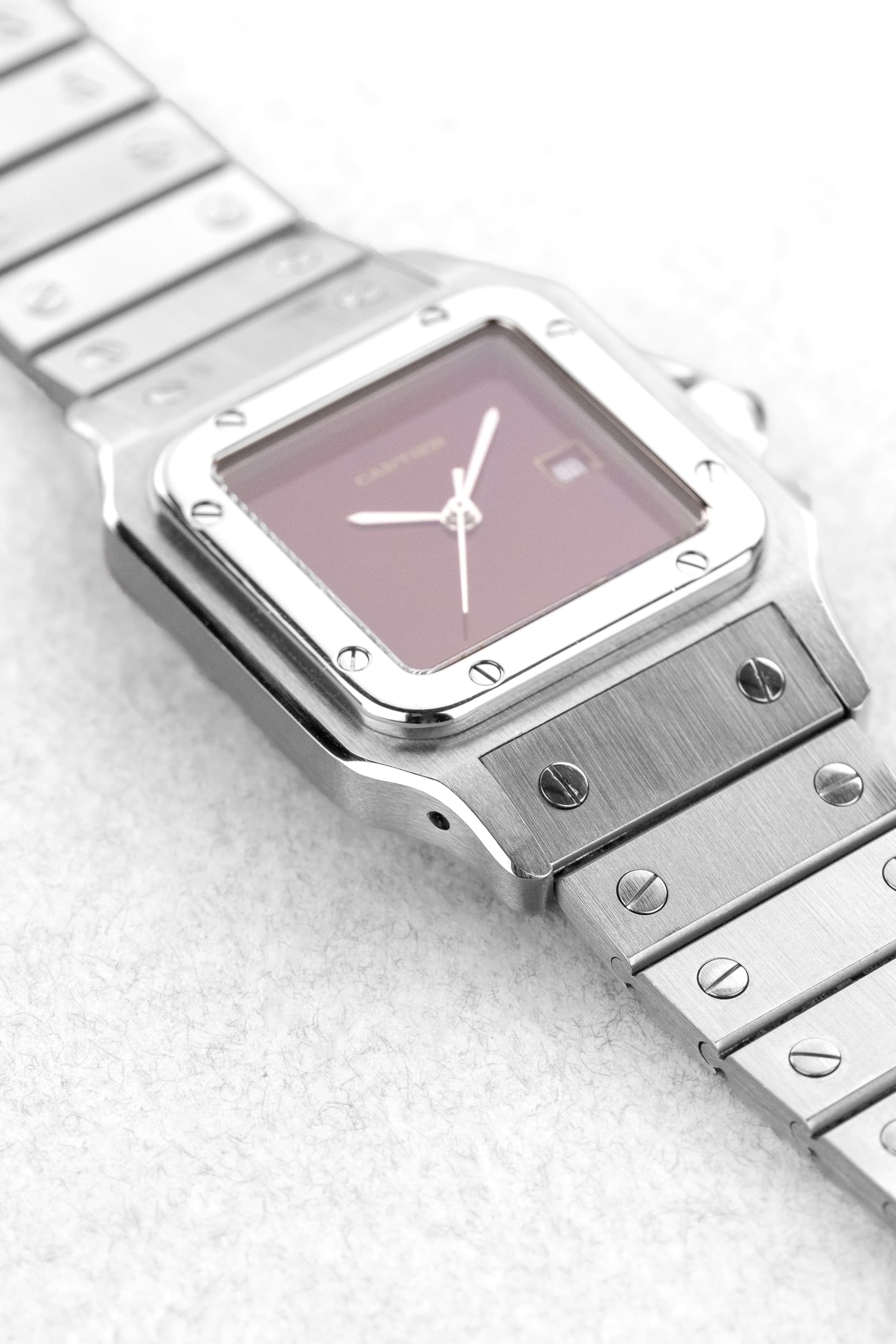 39PK Cartier Santos Carrée « Red/Burgundy » réf. 2960 – « SWISS Only » - Feature