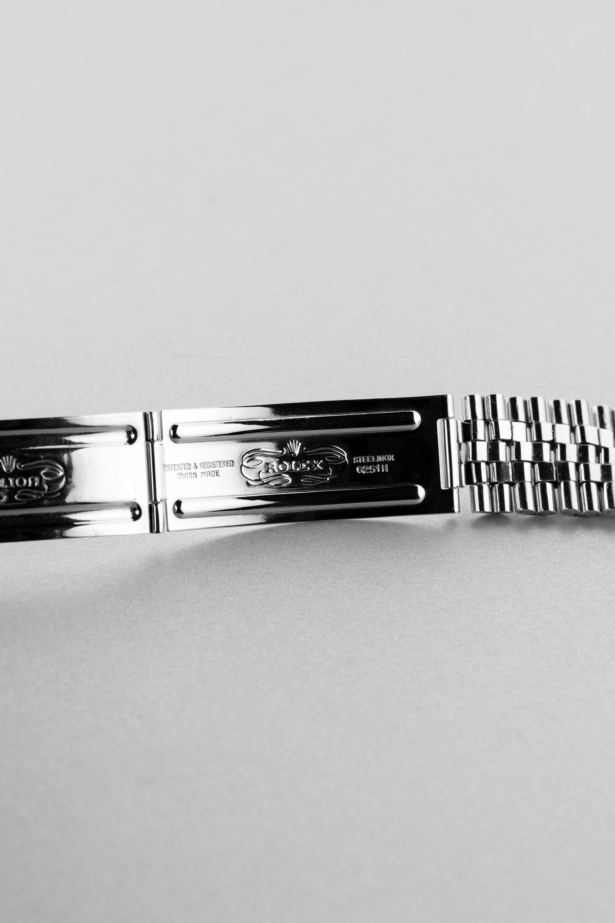6DQ9 Superb 1969 Rolex Datejust Ref. 1601 in Steel – “Blue Shantung/Mosaic” Dial - Buckle Inside