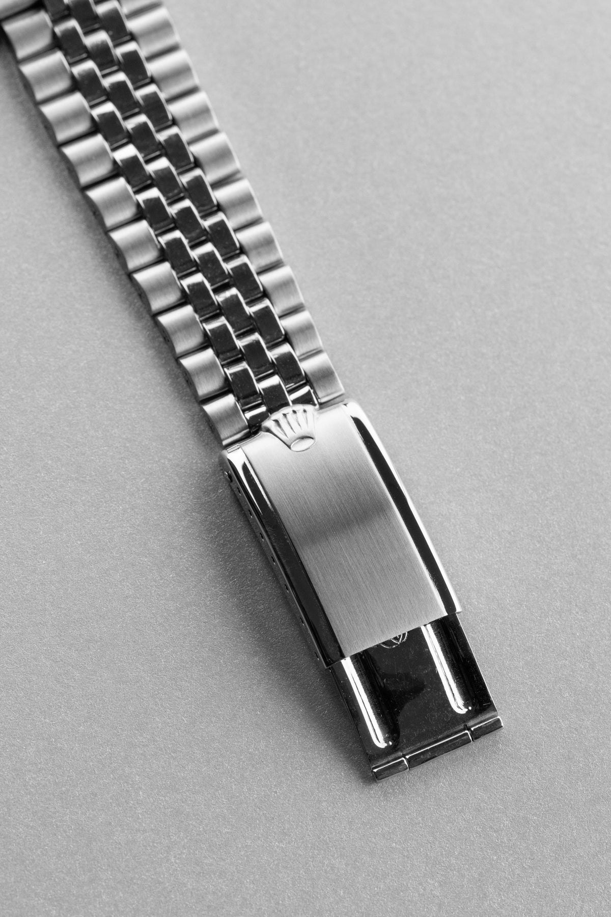 6DQ9 Superb 1969 Rolex Datejust Ref. 1601 in Steel – “Blue Shantung/Mosaic” Dial - Buckle Outside
