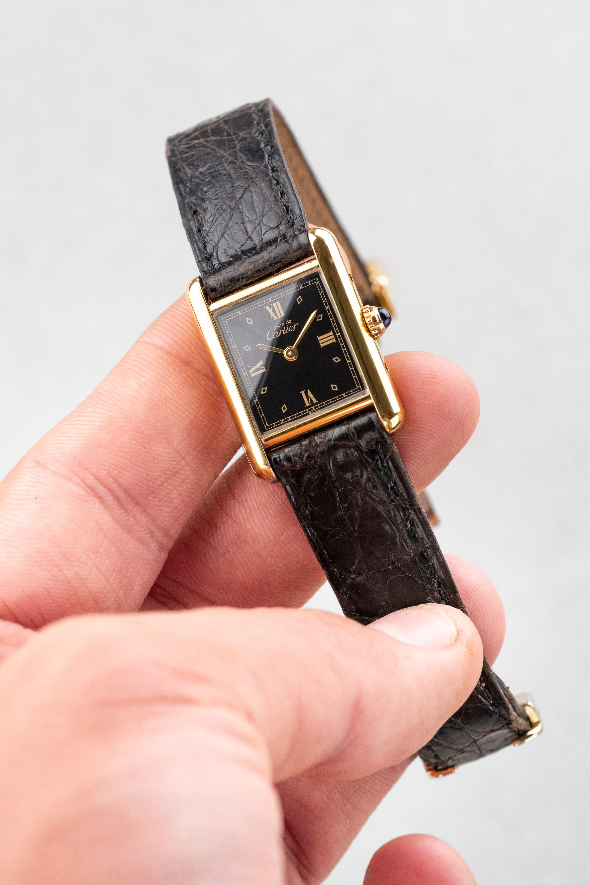 6SAN-8e Cartier Tank Must Quartz Lady « Black Gold Diamonds » - Lifestyle