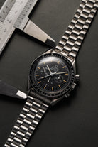 8H6E Omega Speedmaster Moonwatch ref. 3590.50/145.022 circa 1992 – Tritium patinato - Lifestyle