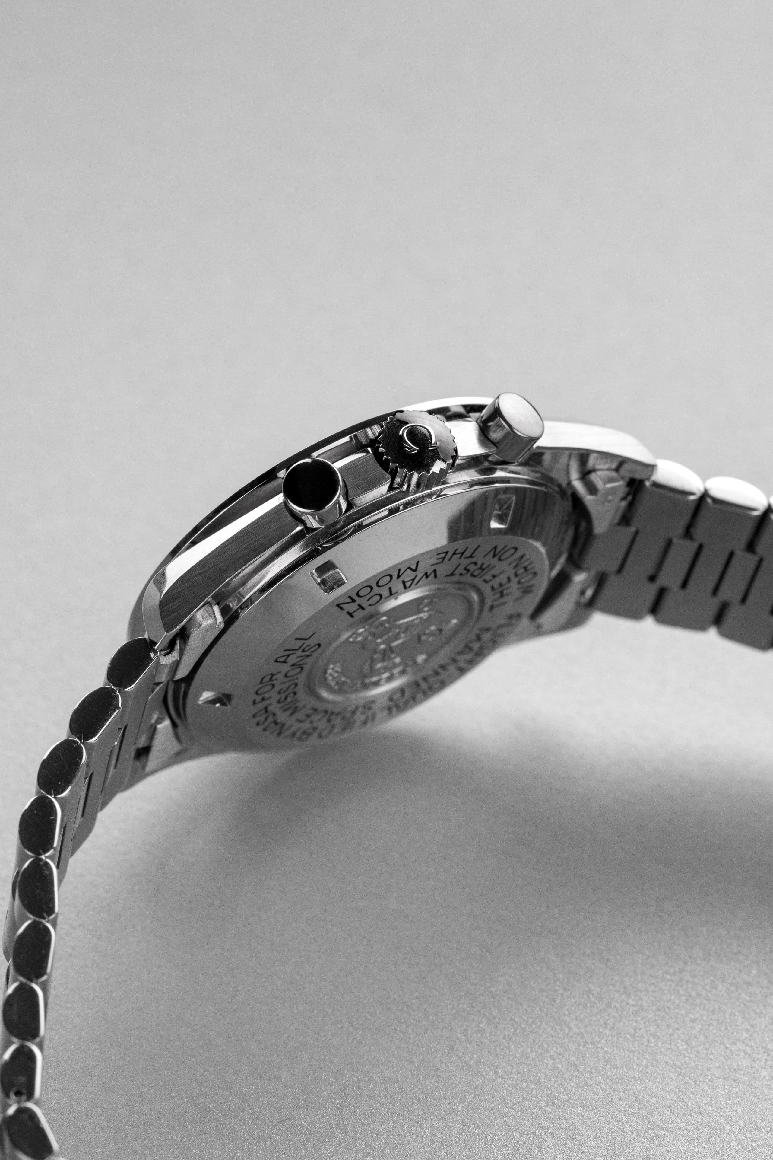 8H6E Omega Speedmaster Moonwatch ref. 3590.50/145.022 circa 1992 – Tritium patinato - Lato destro