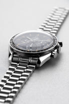 8H6E Omega Speedmaster Moonwatch ref. 3590.50/145.022 circa 1992 – Tritium patinato - Lato destro