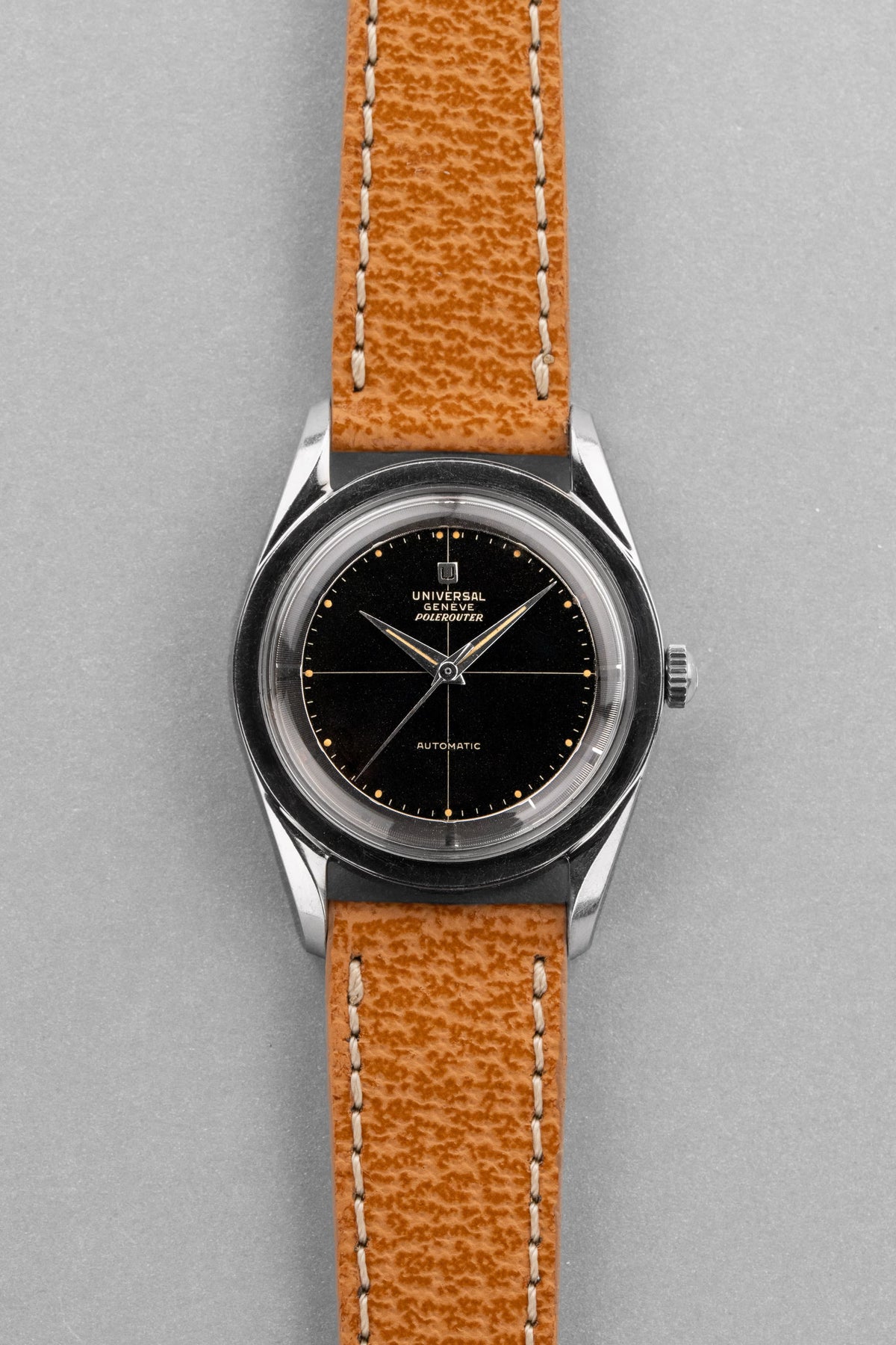 8H9A Superb 1955-1956 Universal Genève Polerouter Ref. 20217/4 - Front