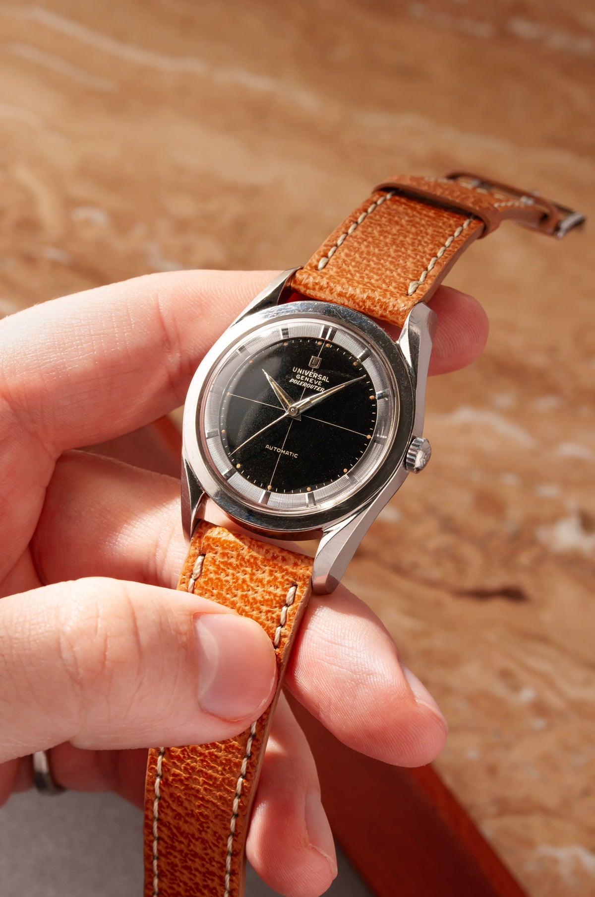 8H9A Superb 1955-1956 Universal Genève Polerouter Ref. 20217/4 - Overview