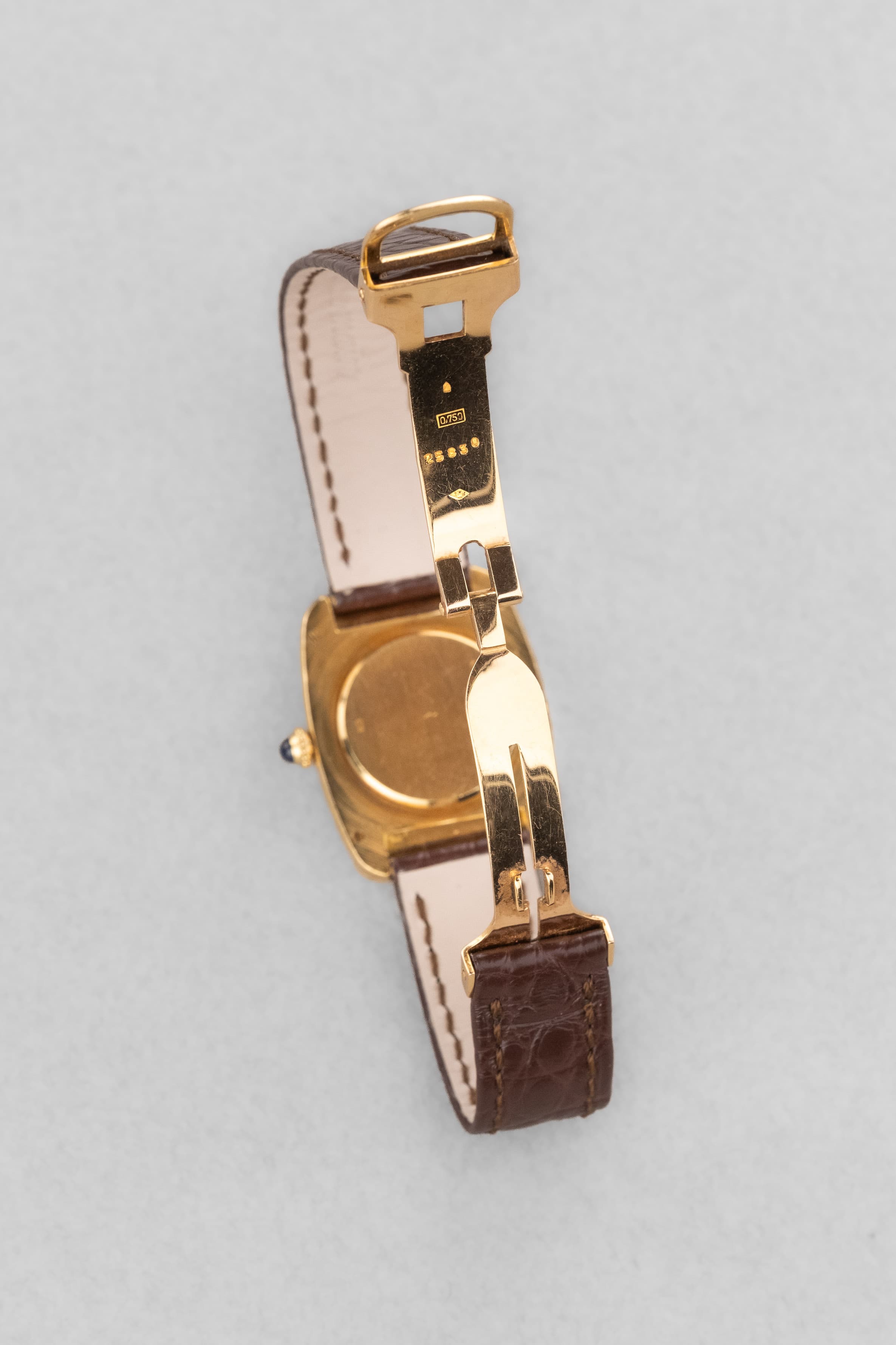 8URX Cartier « Tank Fabergé/Square Incurvée PARIS » réf. 78101 en or jaune, circa 1973 - Buckle Inside