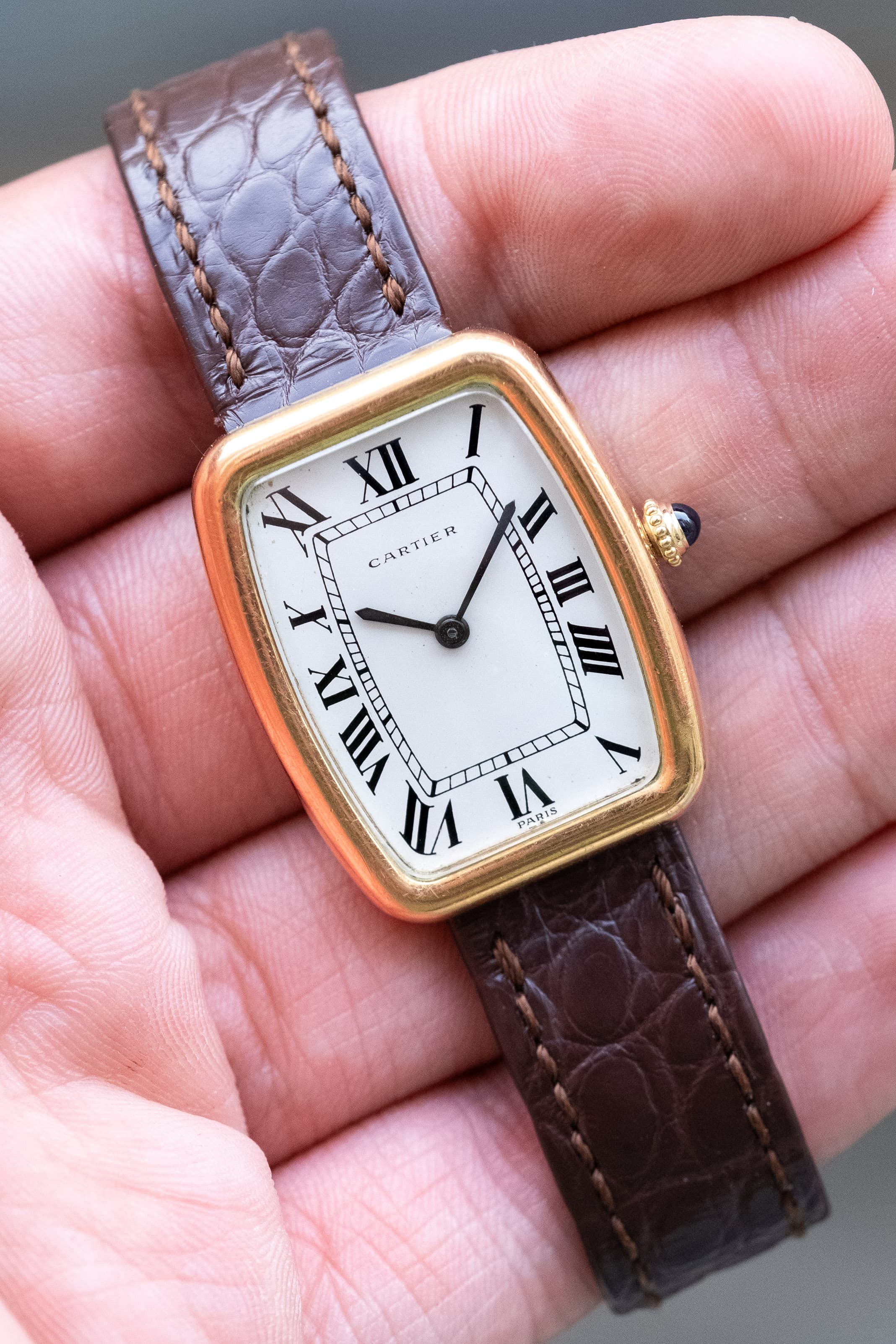 8URX Cartier « Tank Fabergé/Square Incurvée PARIS » réf. 78101 en or jaune, circa 1973 - Overview