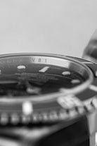 93LD Rolex Submariner 型號 14060M，2009-2010 年——Full Set - 錶耳 - 序號