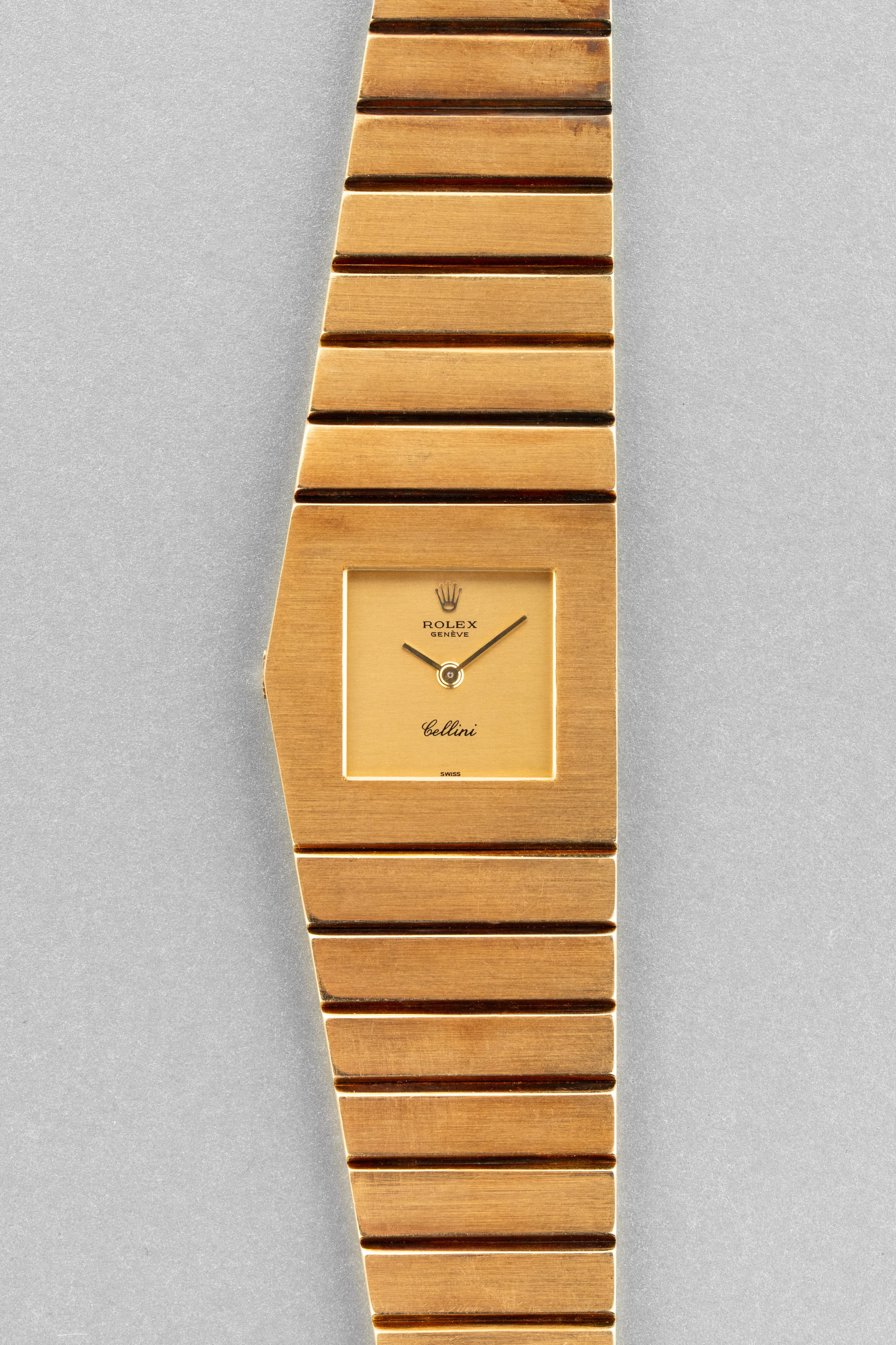 9F79 Exceptionnelle Rolex King Midas/Cellini en or jaune, réf. 9630, de 1963 – La 1ère MIDAS - Front