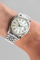 B8SG Rolex Datejust 1601 de 1971 – Superbe et Full Set - Wristshot